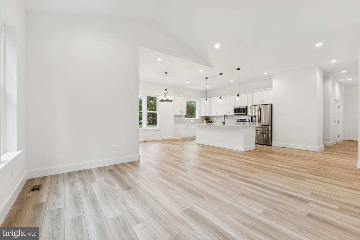 ELKWOOD - Residential