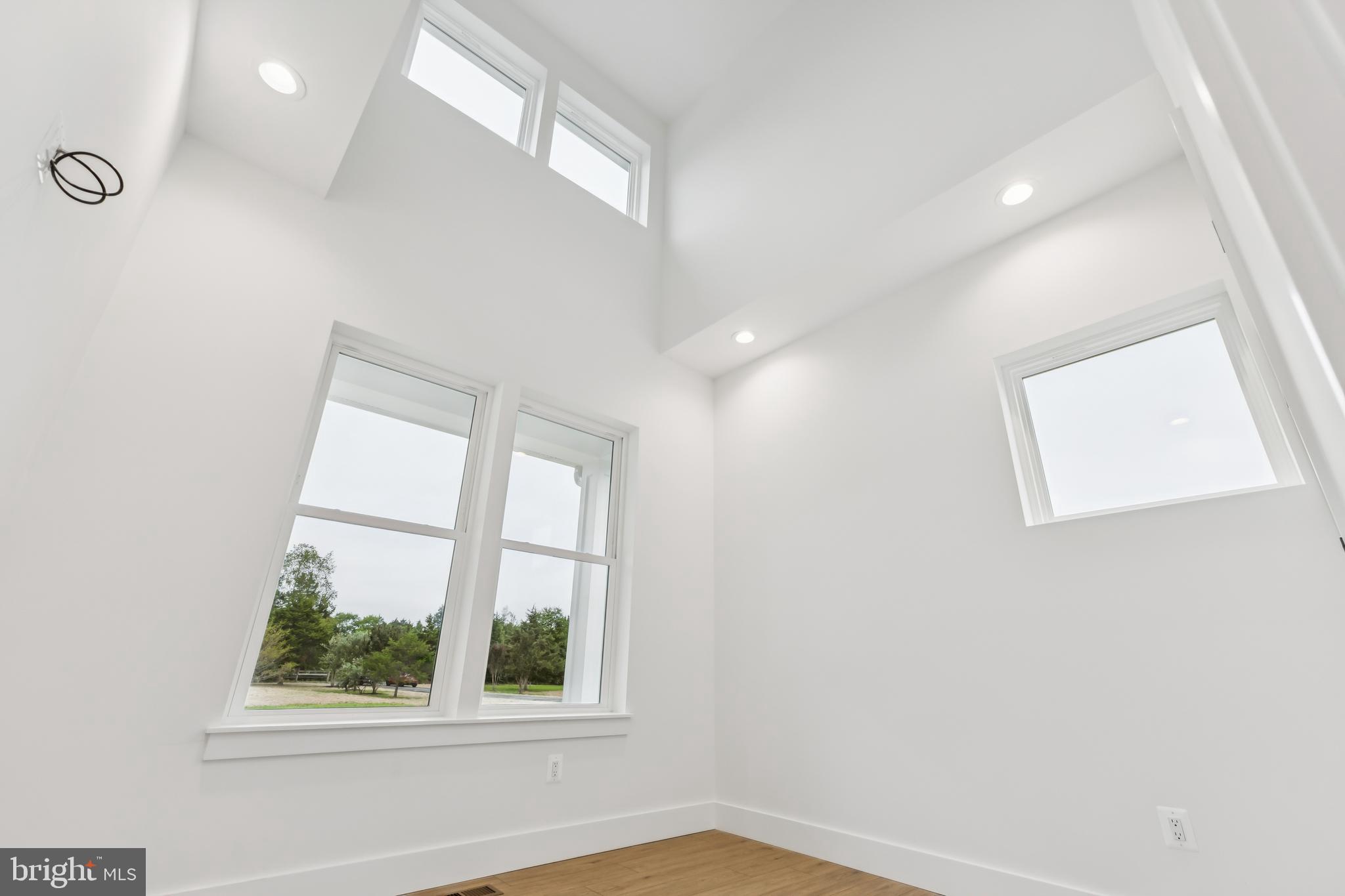 ELKWOOD - Residential