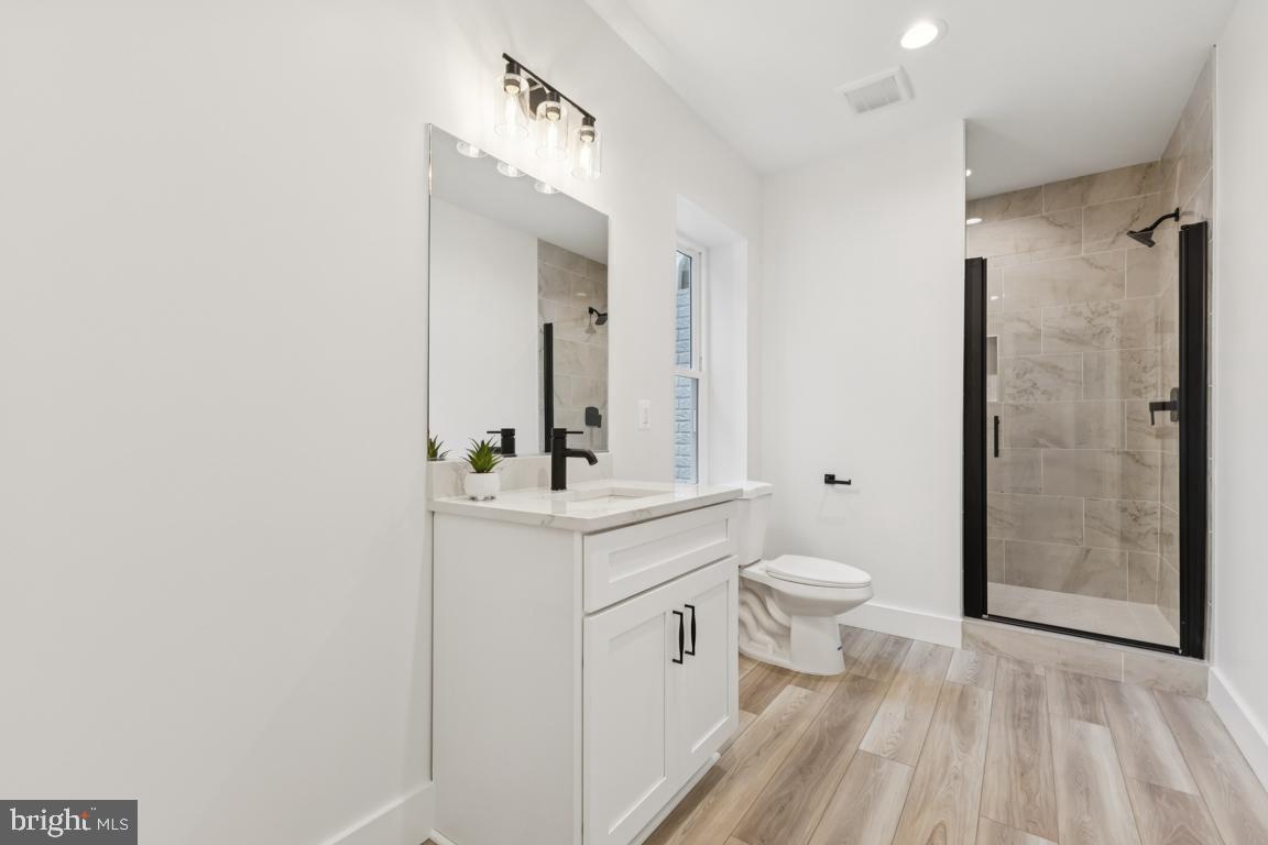 ELKWOOD - Residential