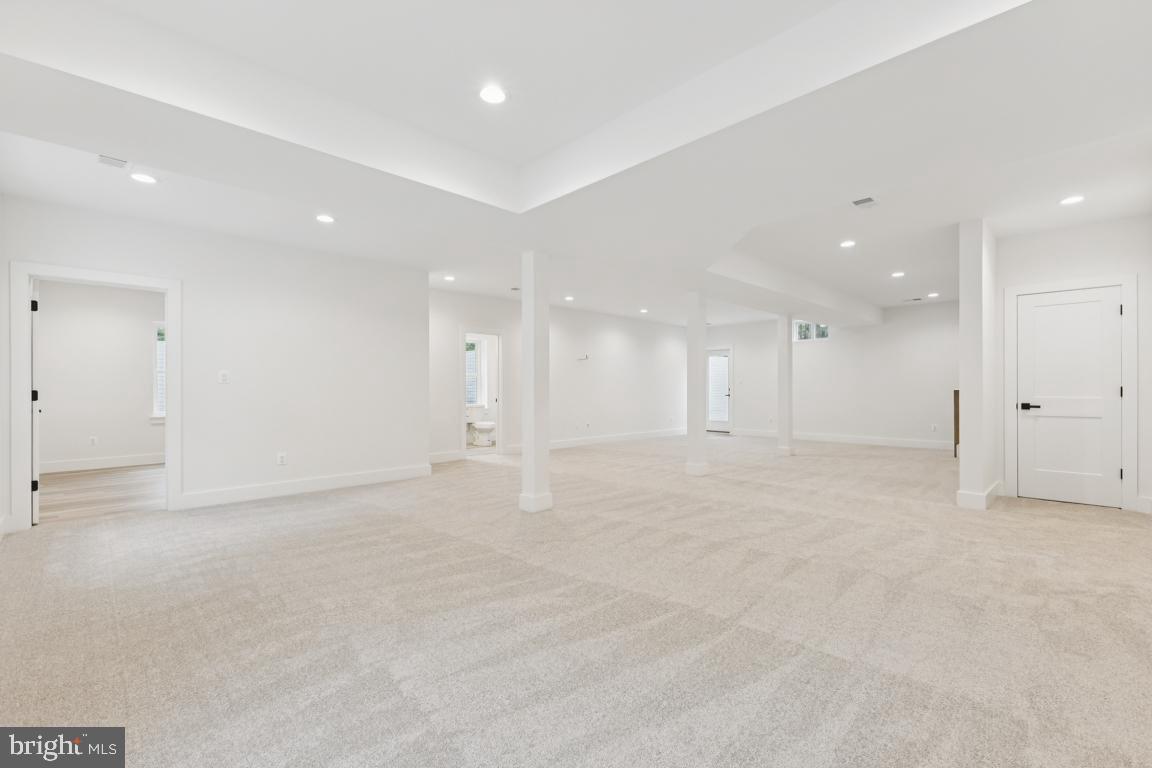 ELKWOOD - Residential