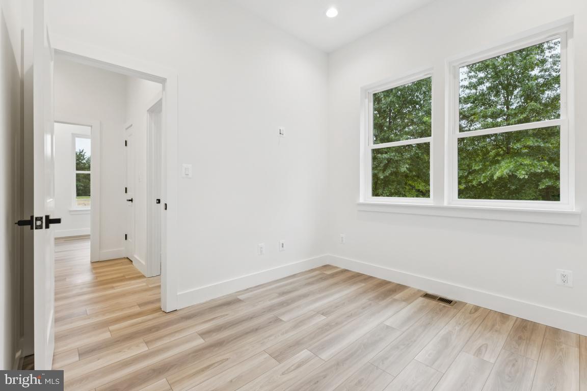 ELKWOOD - Residential