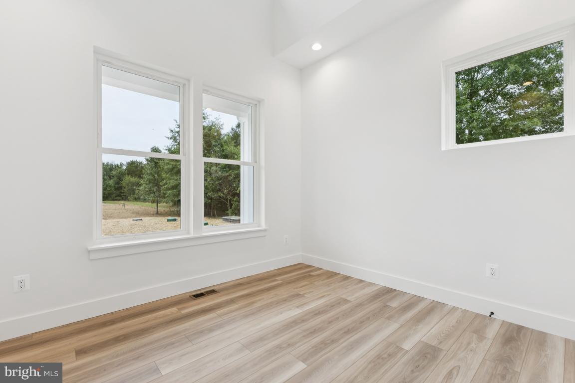 ELKWOOD - Residential