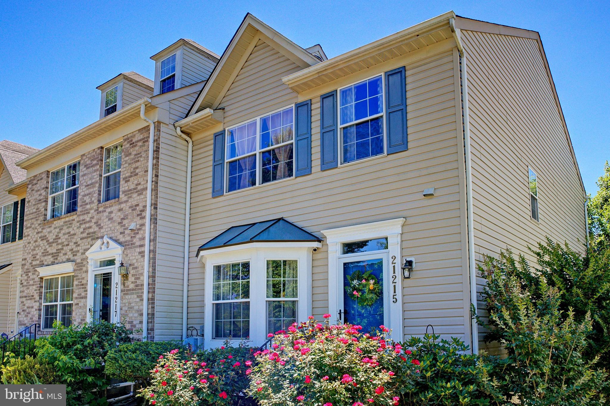 MILESTONE TOWNHOUSES - Residential