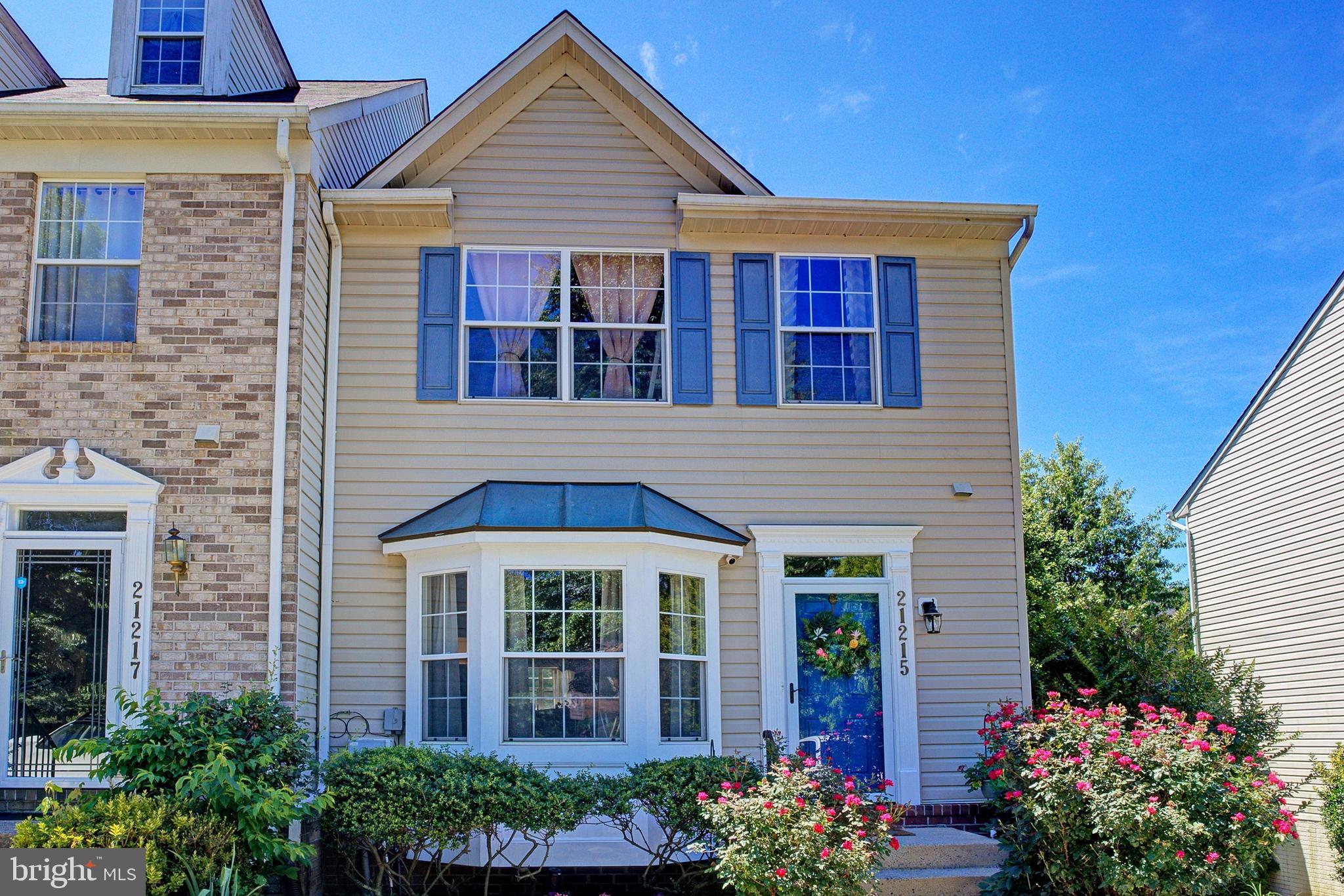 MILESTONE TOWNHOUSES - Residential