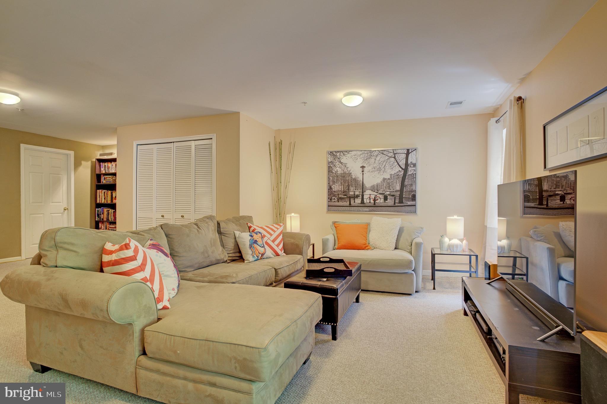 MILESTONE TOWNHOUSES - Residential