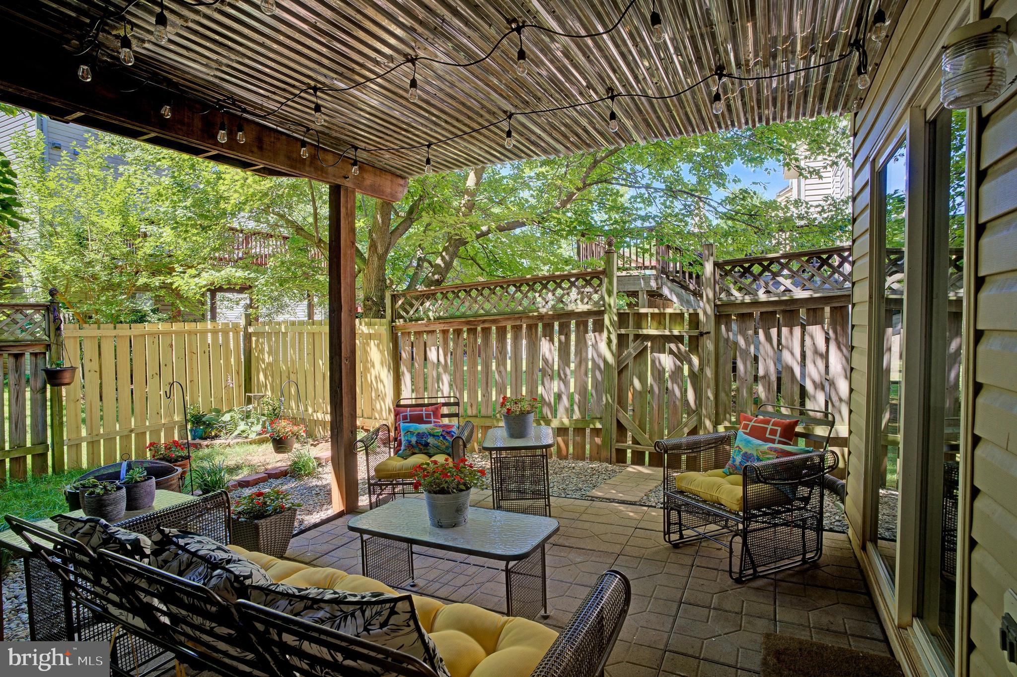 MILESTONE TOWNHOUSES - Residential