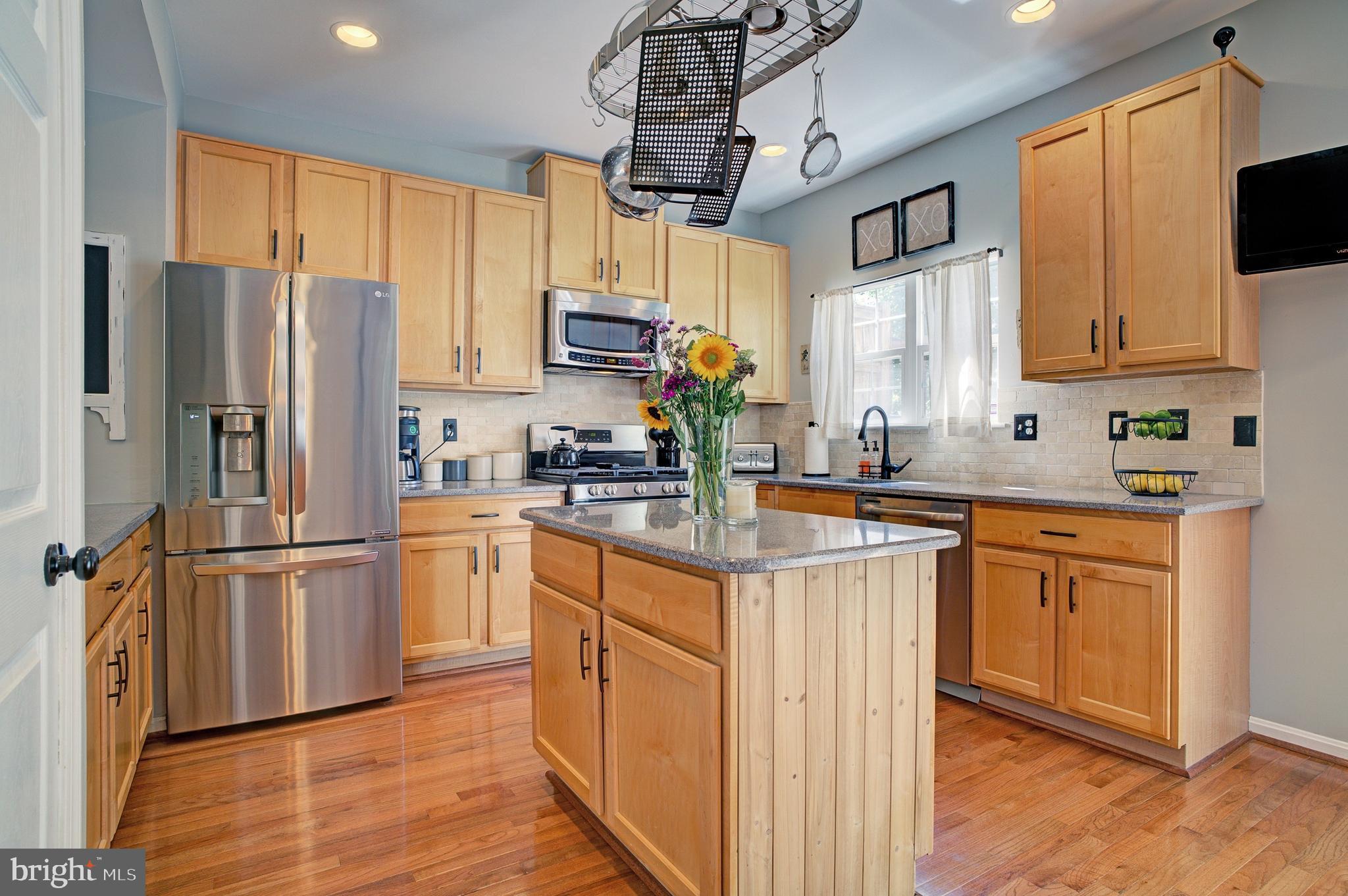 MILESTONE TOWNHOUSES - Residential