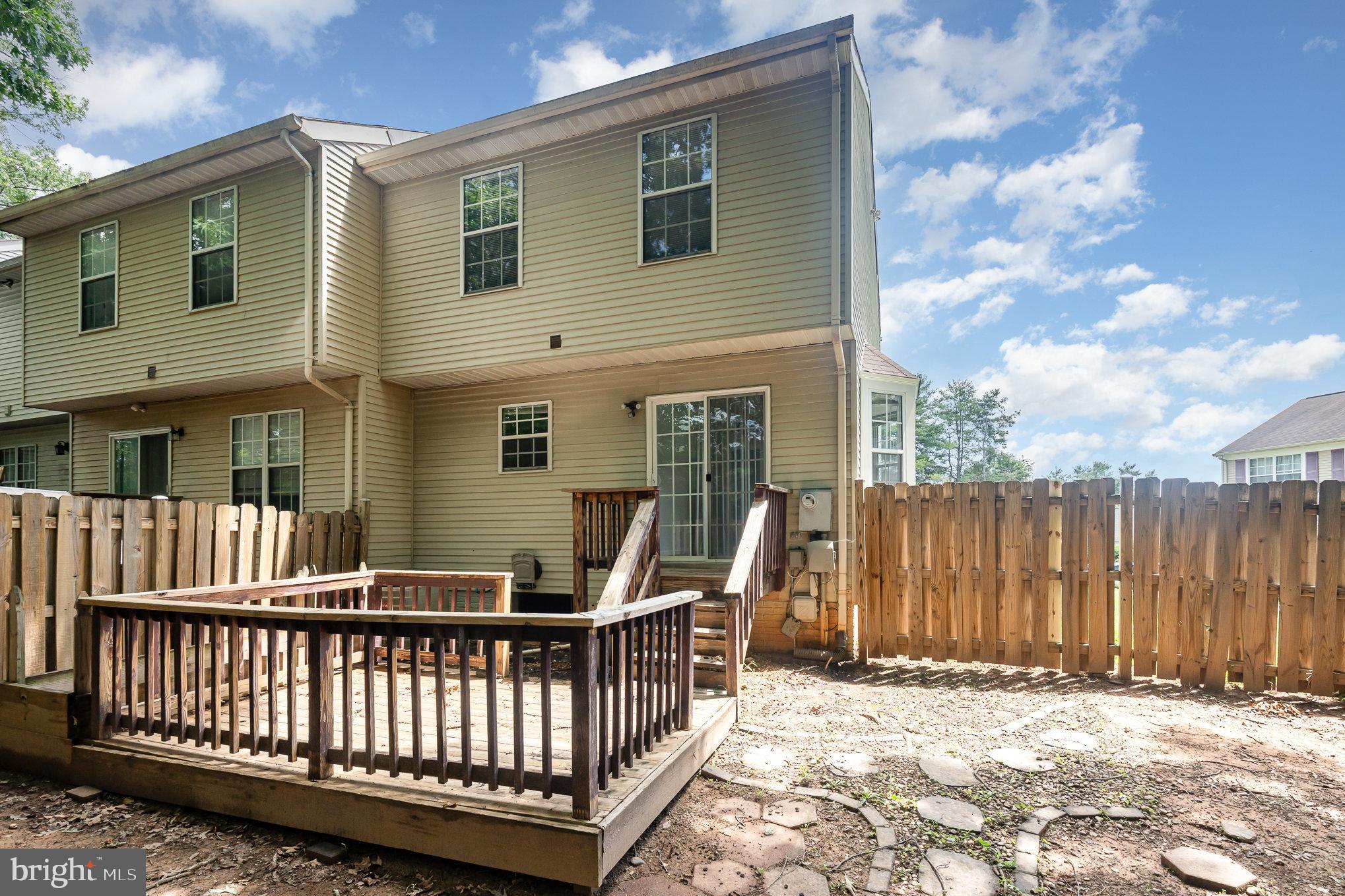 TALL OAKS TOWNHOUSES - Residential