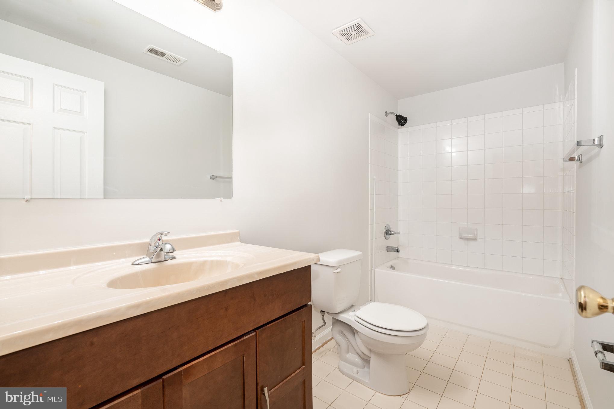 TALL OAKS TOWNHOUSES - Residential