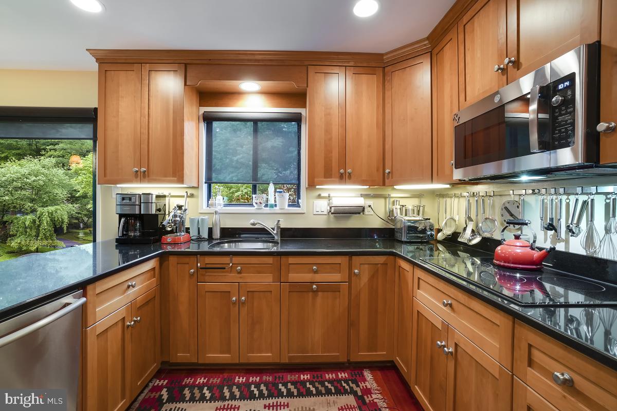 CONGRESSIONAL COUNTRY CLUB ESTATES - Residential