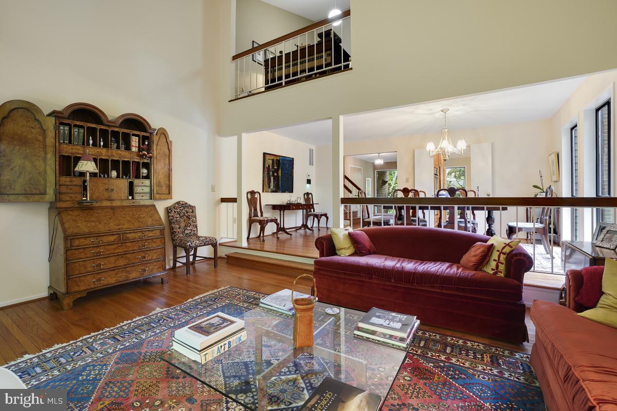 CONGRESSIONAL COUNTRY CLUB ESTATES - Residential