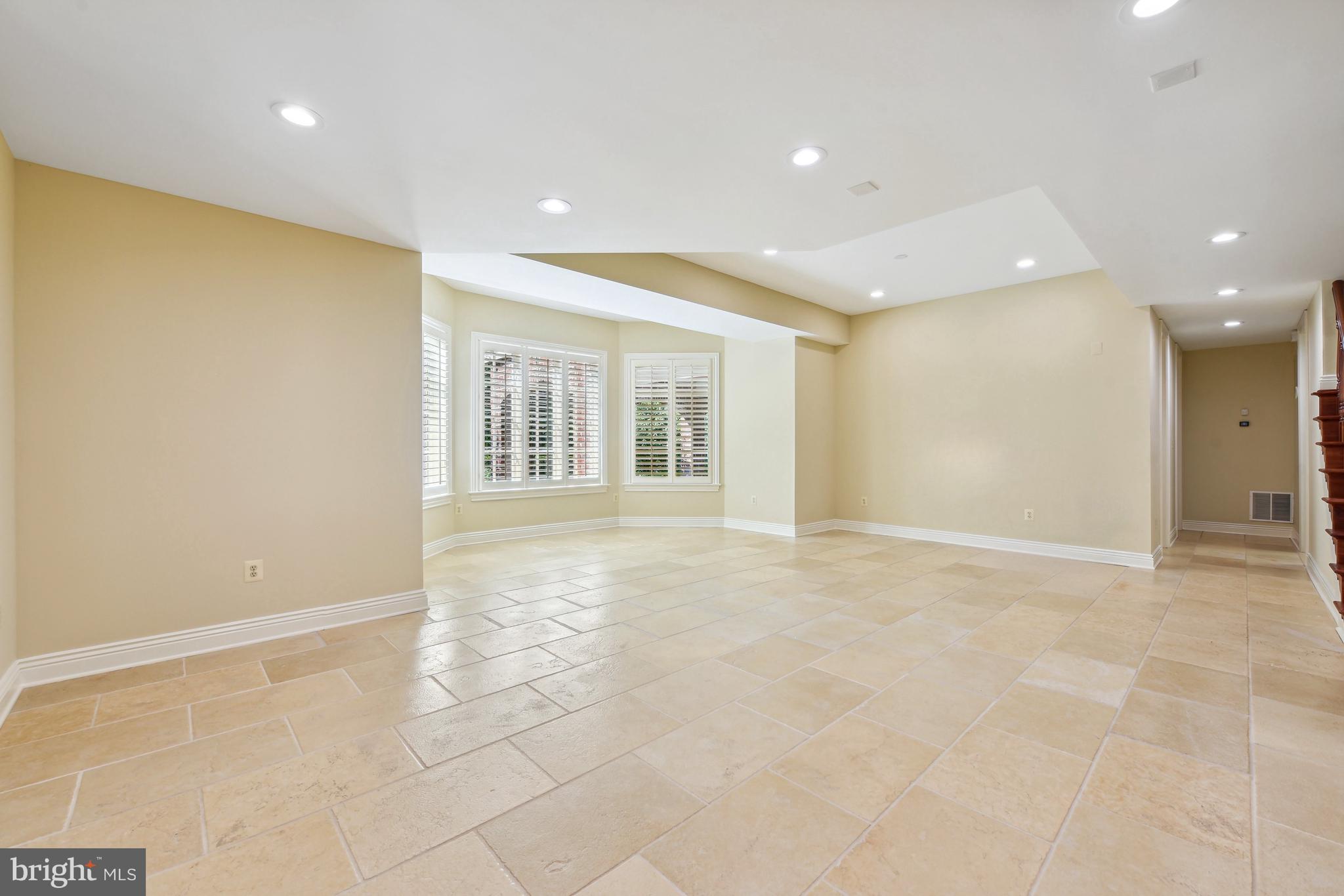 THE RESERVE - Residential