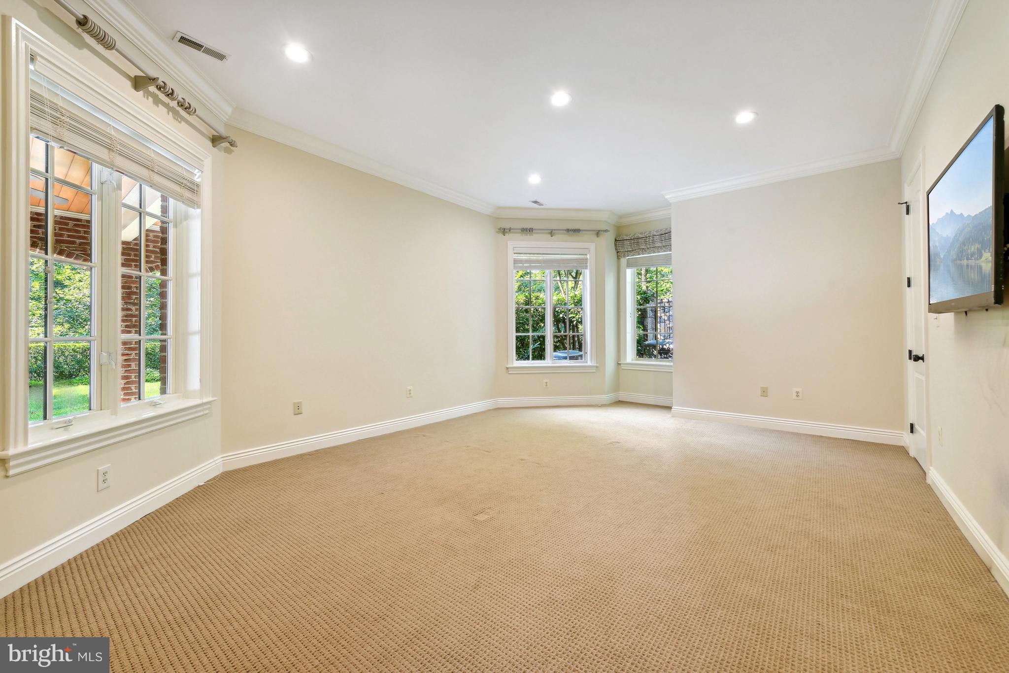 THE RESERVE - Residential