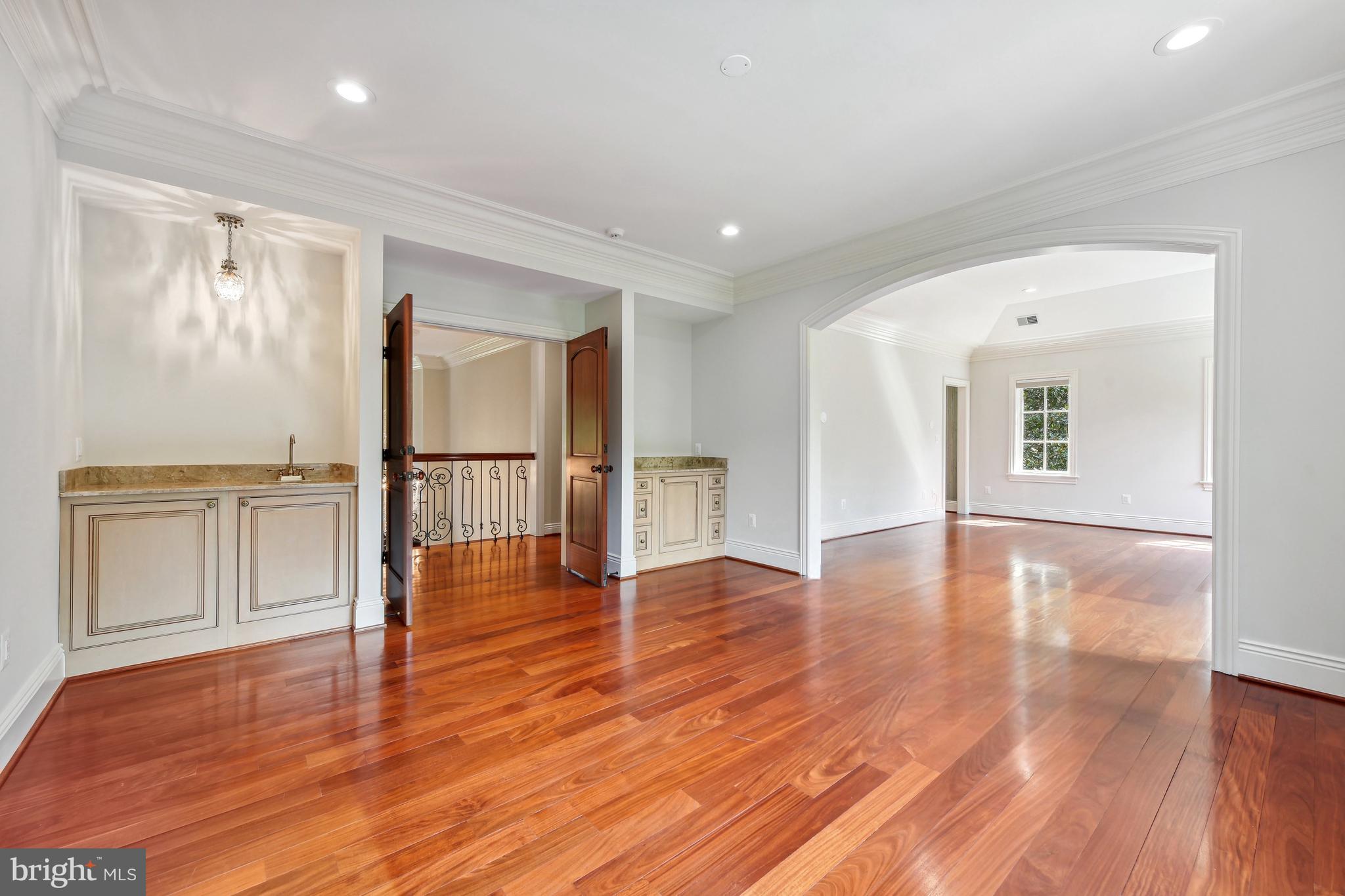 THE RESERVE - Residential