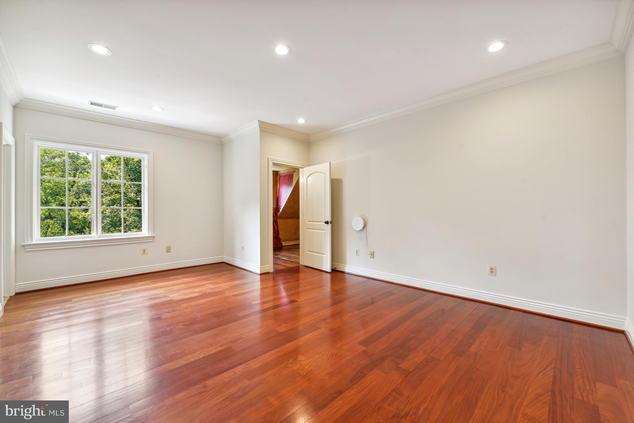 THE RESERVE - Residential