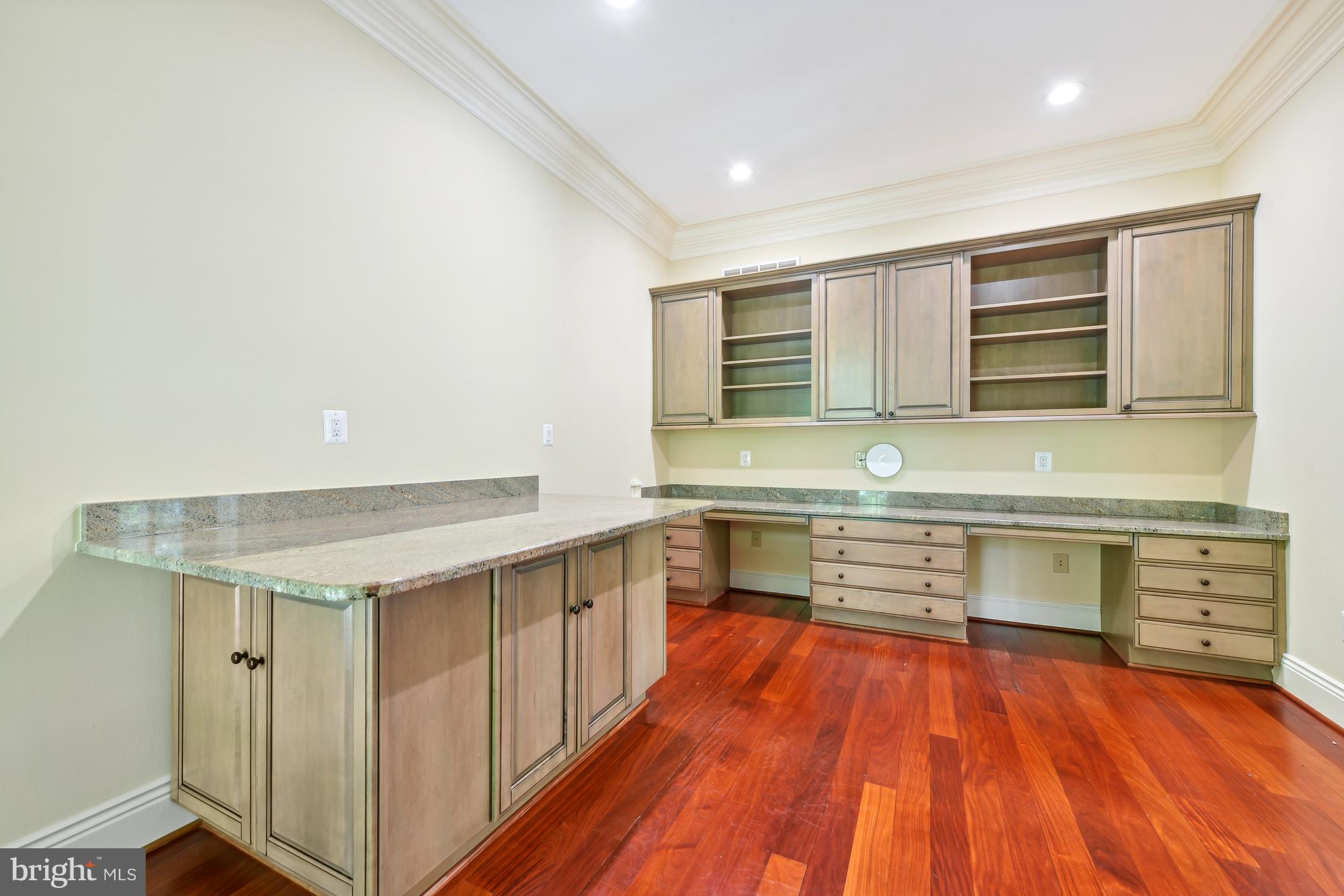 THE RESERVE - Residential