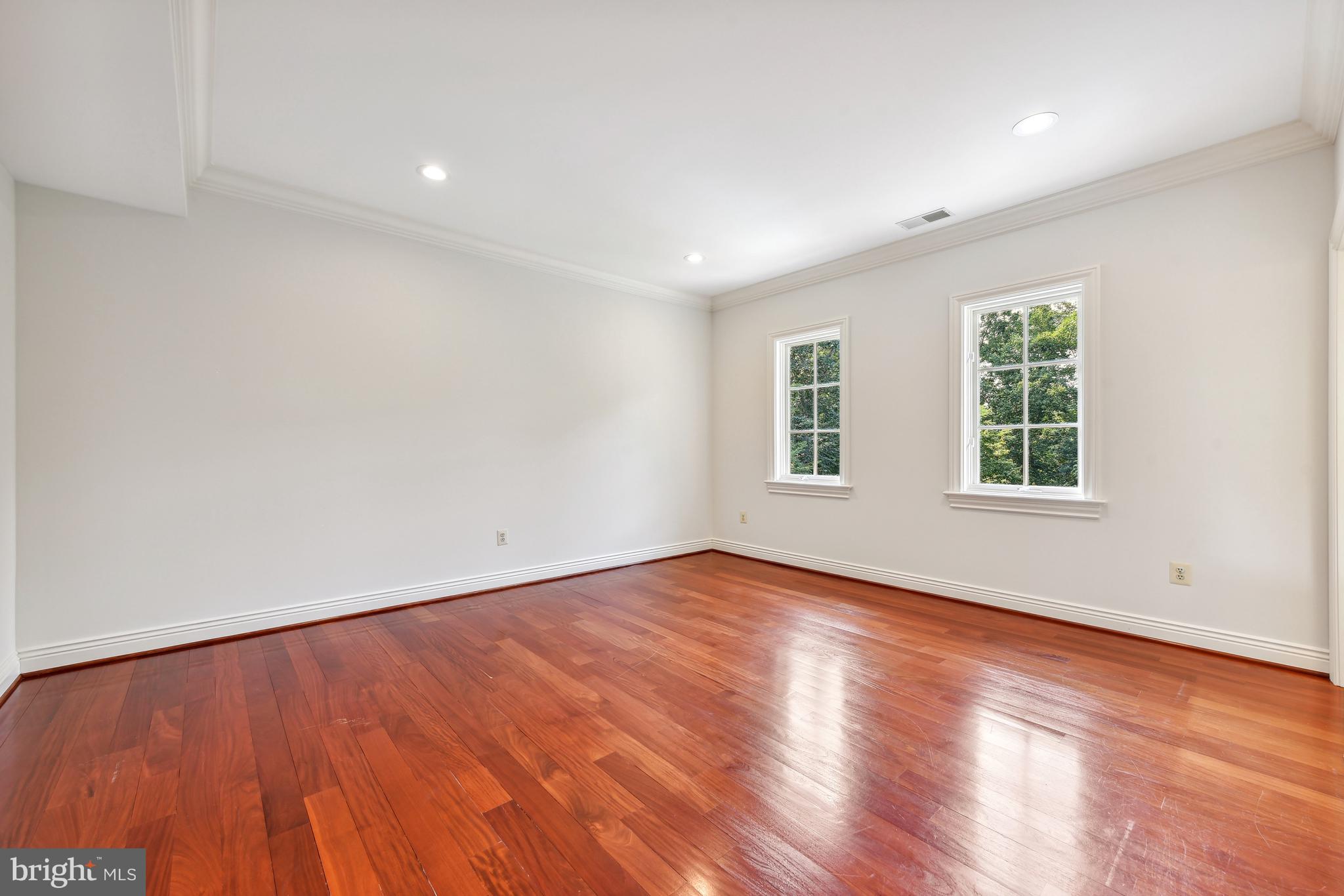 THE RESERVE - Residential