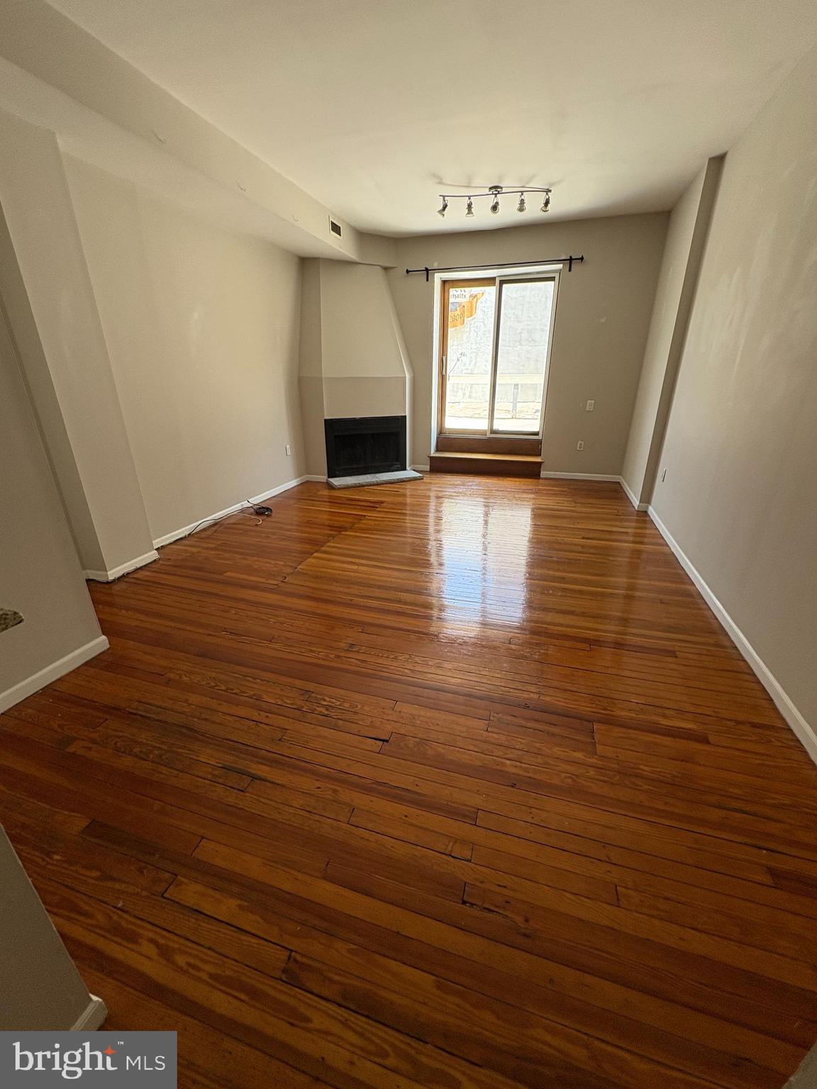 BELLA VISTA - Residential Lease