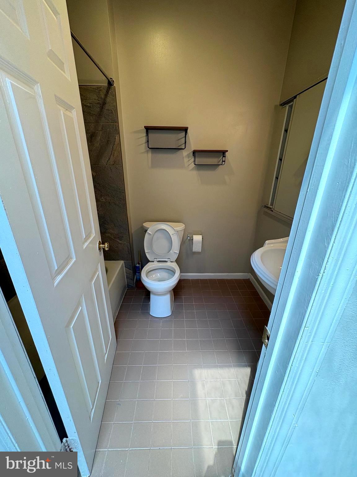 BELLA VISTA - Residential Lease