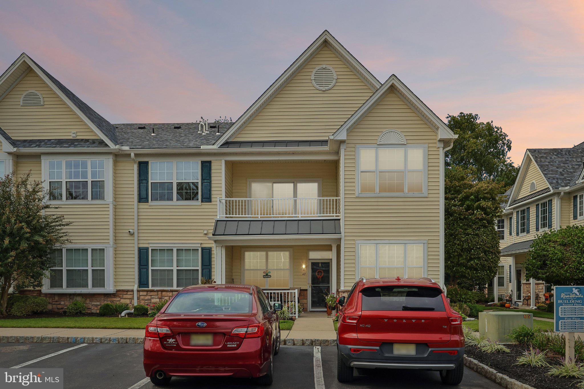 48 PELICAN PLACE