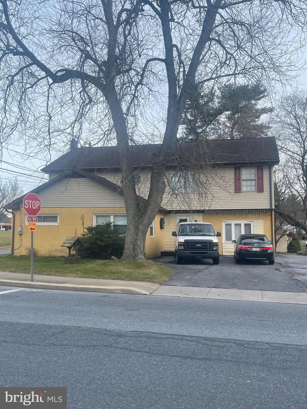 Photo of 73 N Oak Street, Lititz, PA 17543 (MLS # PALA2045752)