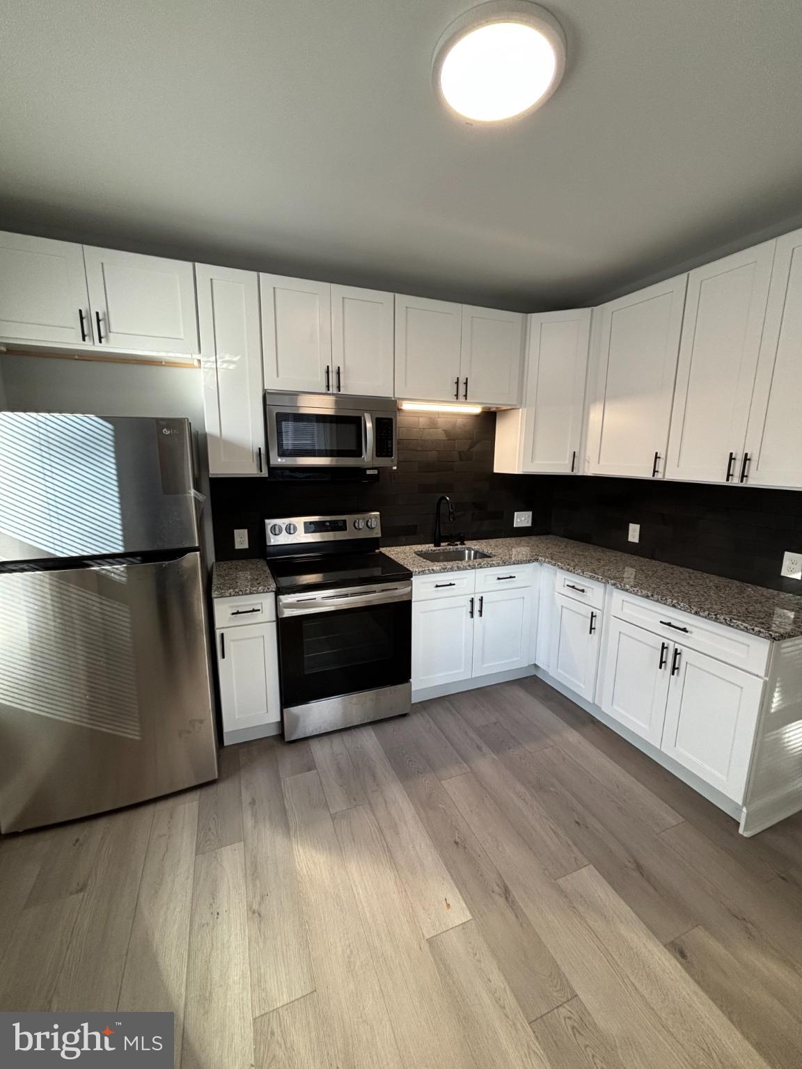 318 E MARSHALL STREET