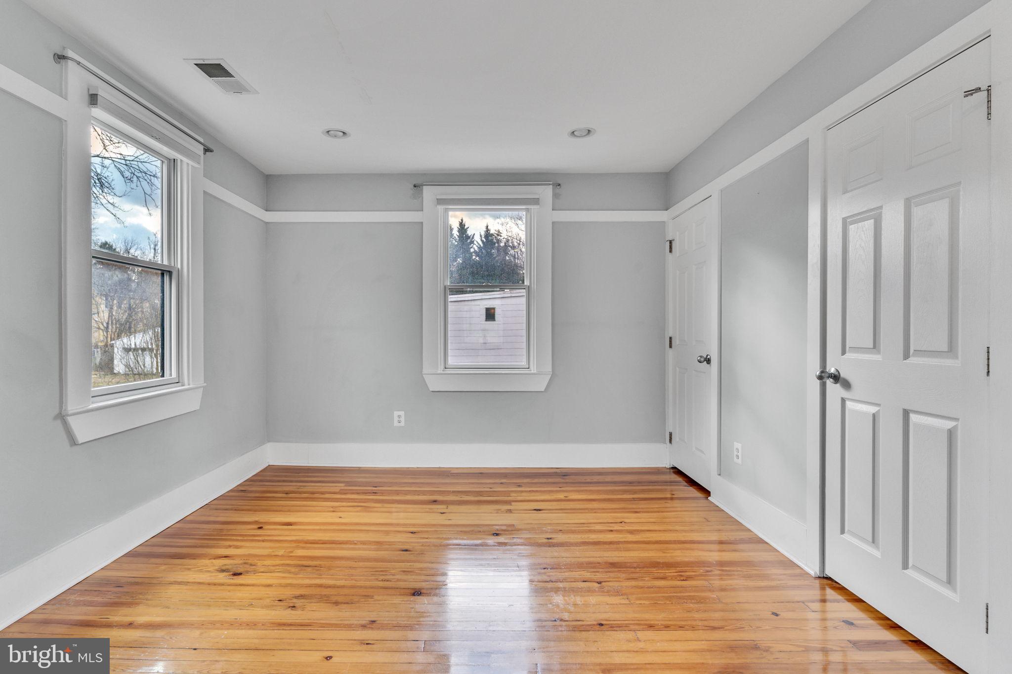 MOUNT WASHINGTON - Residential