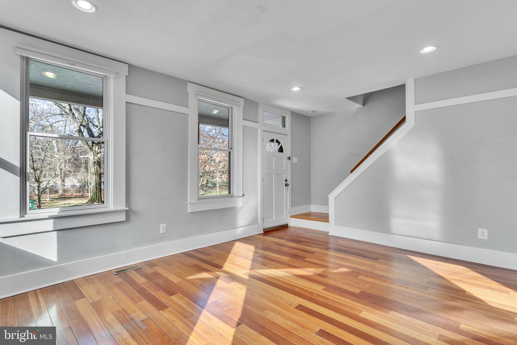MOUNT WASHINGTON - Residential