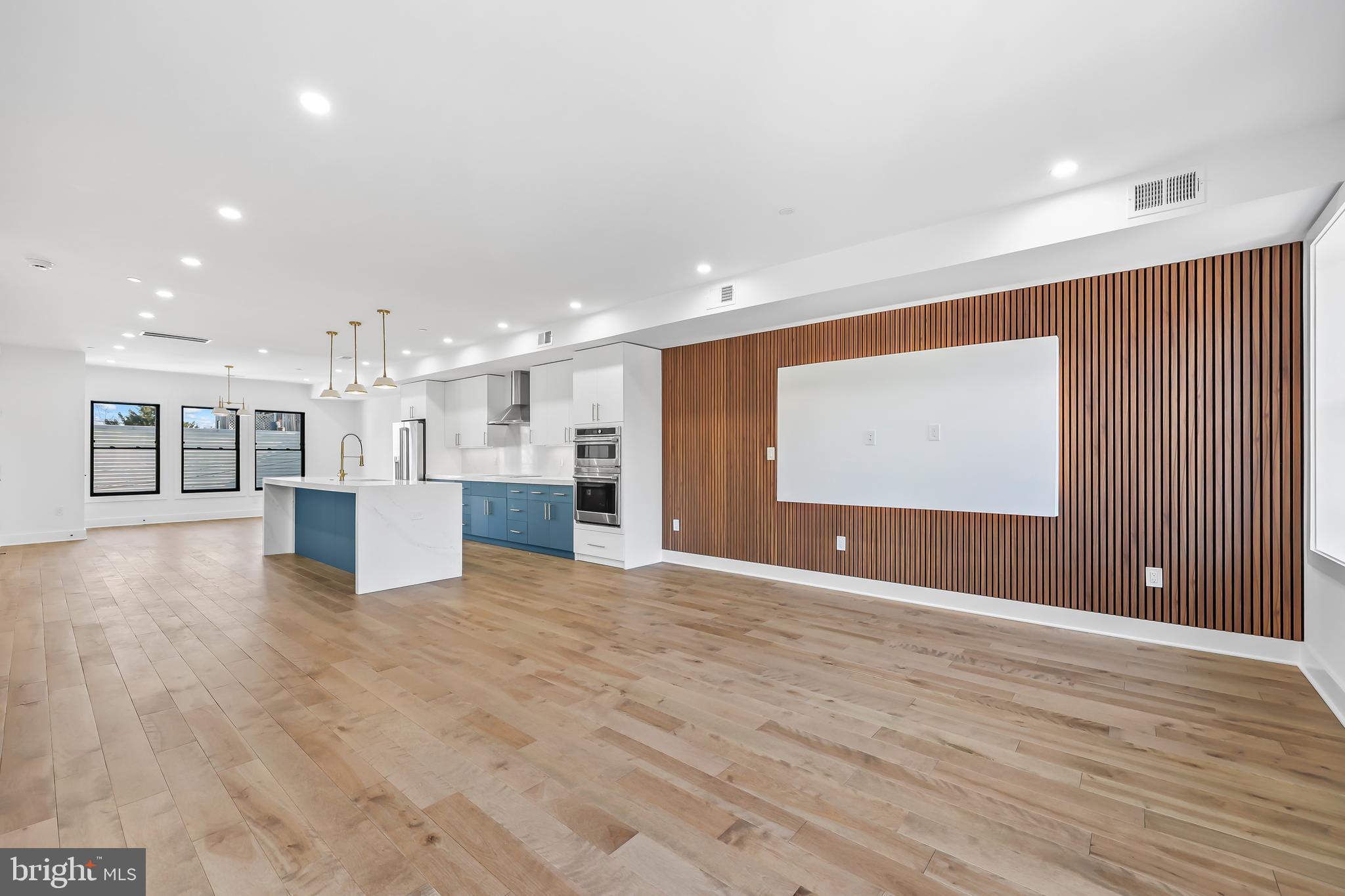 3009 13TH NW 2