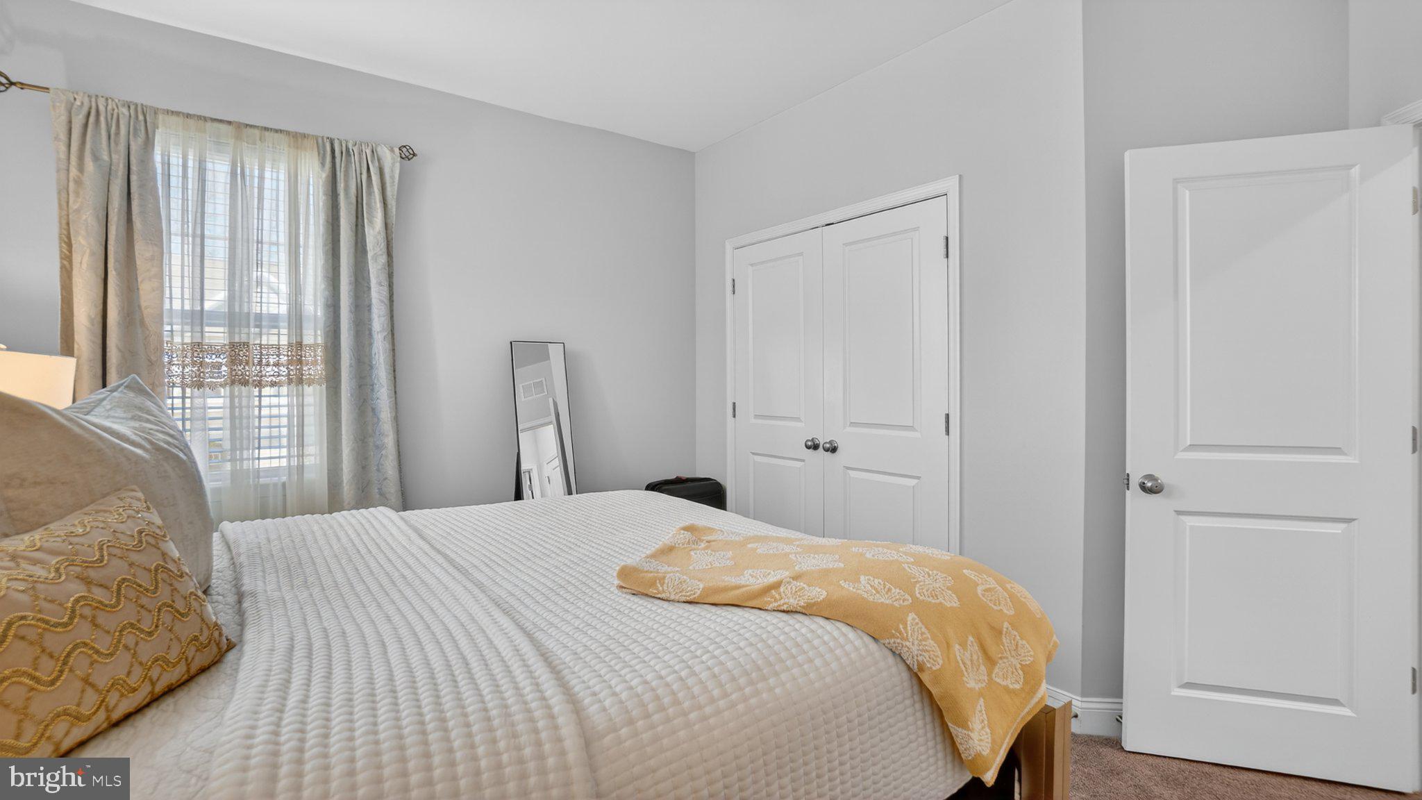 HOLLY RIDGE - Residential