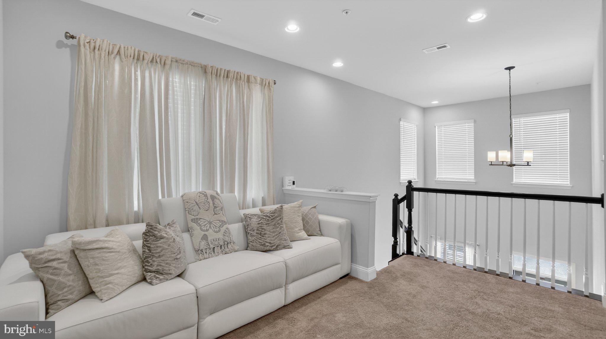 HOLLY RIDGE - Residential