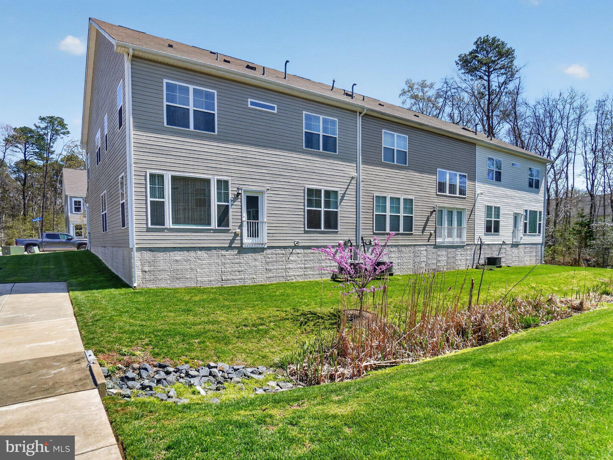 HOLLY RIDGE - Residential