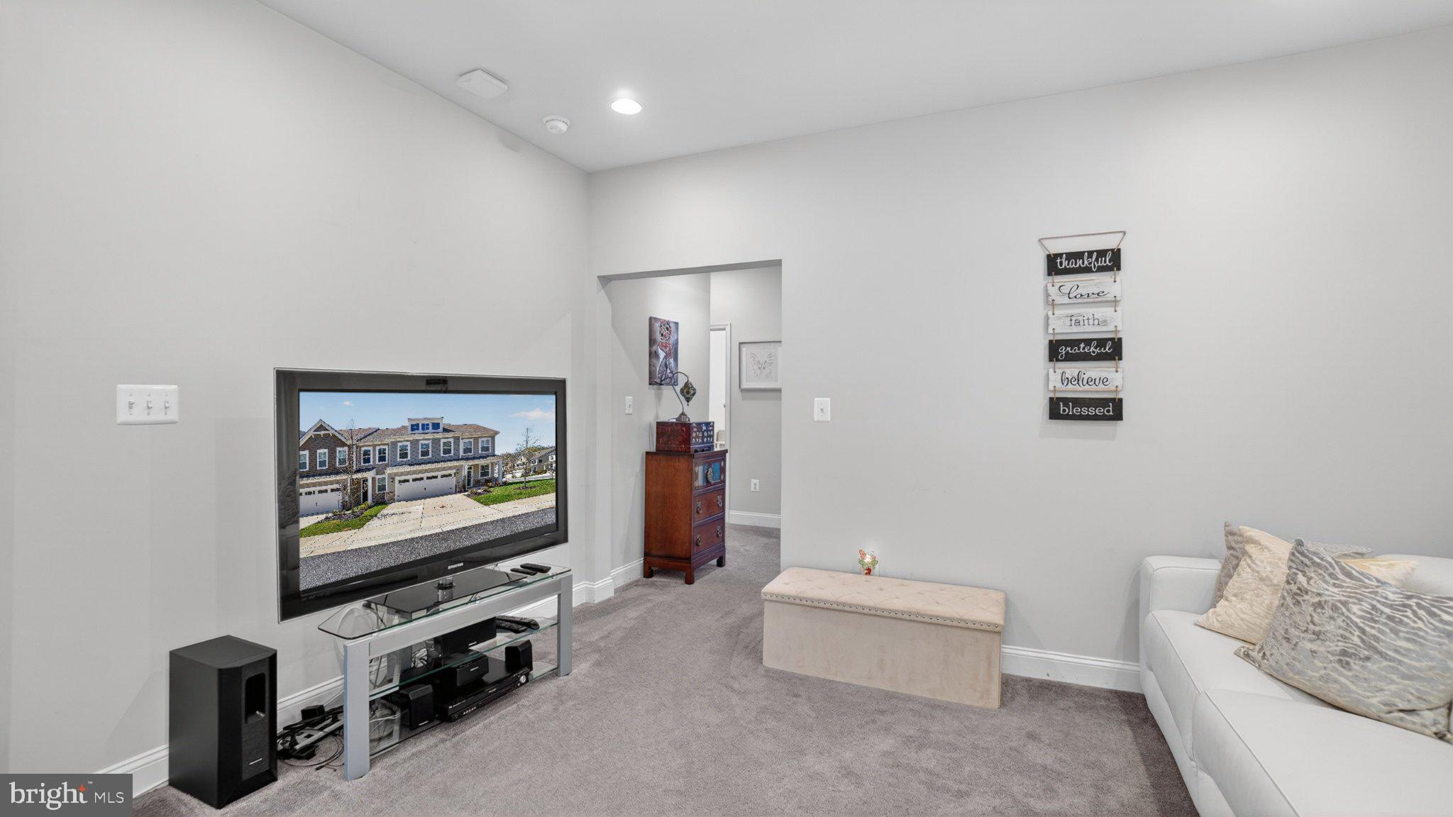 HOLLY RIDGE - Residential