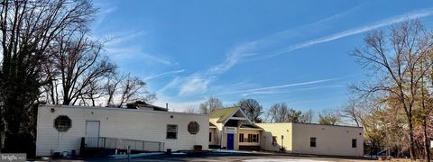 Photo of 3001 Fenwick Rd, CAMDEN, NJ 08104 (MLS # NJCD2111368)