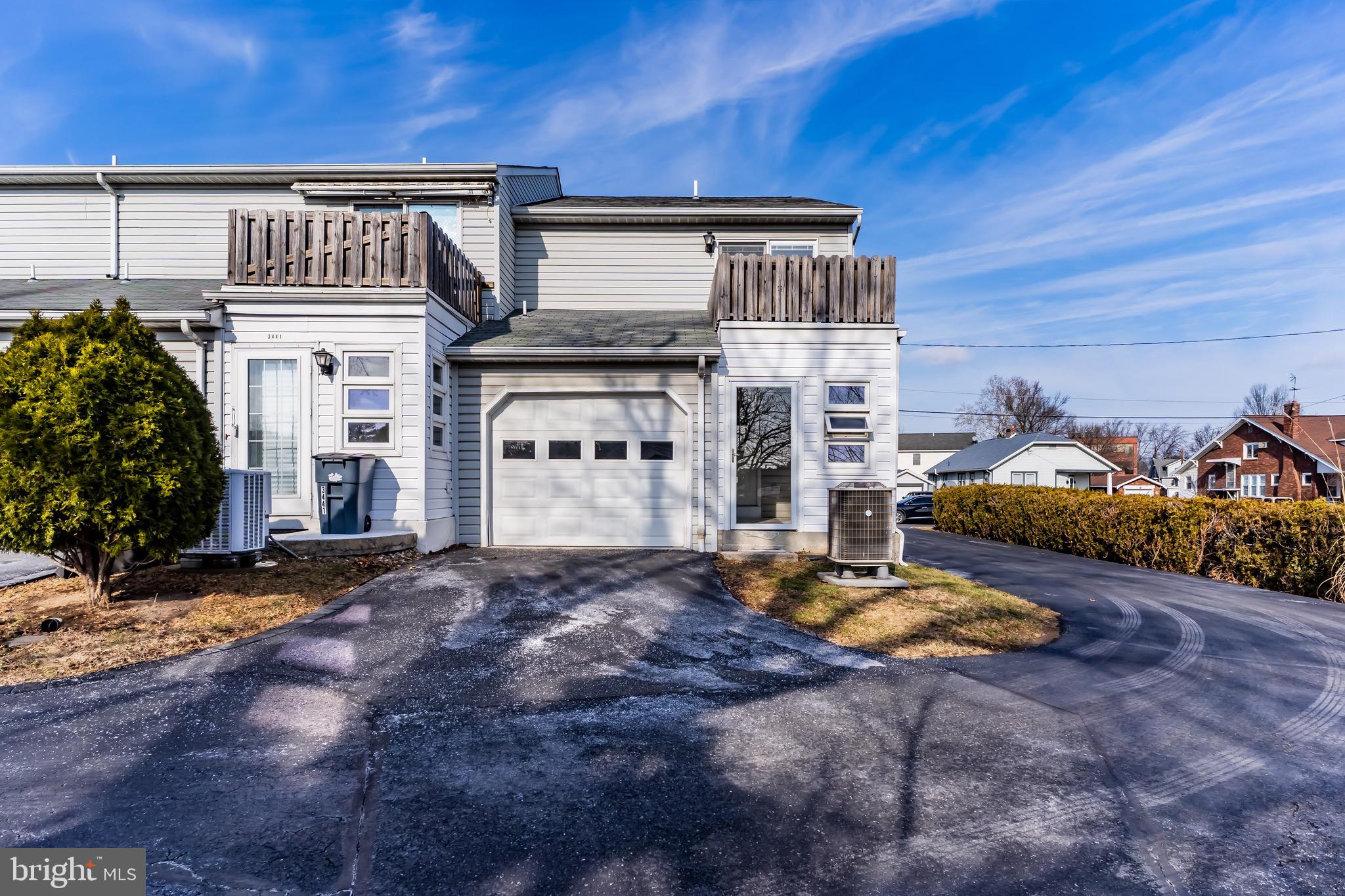 GREEN OAKS CONDOMINIUMS - Residential