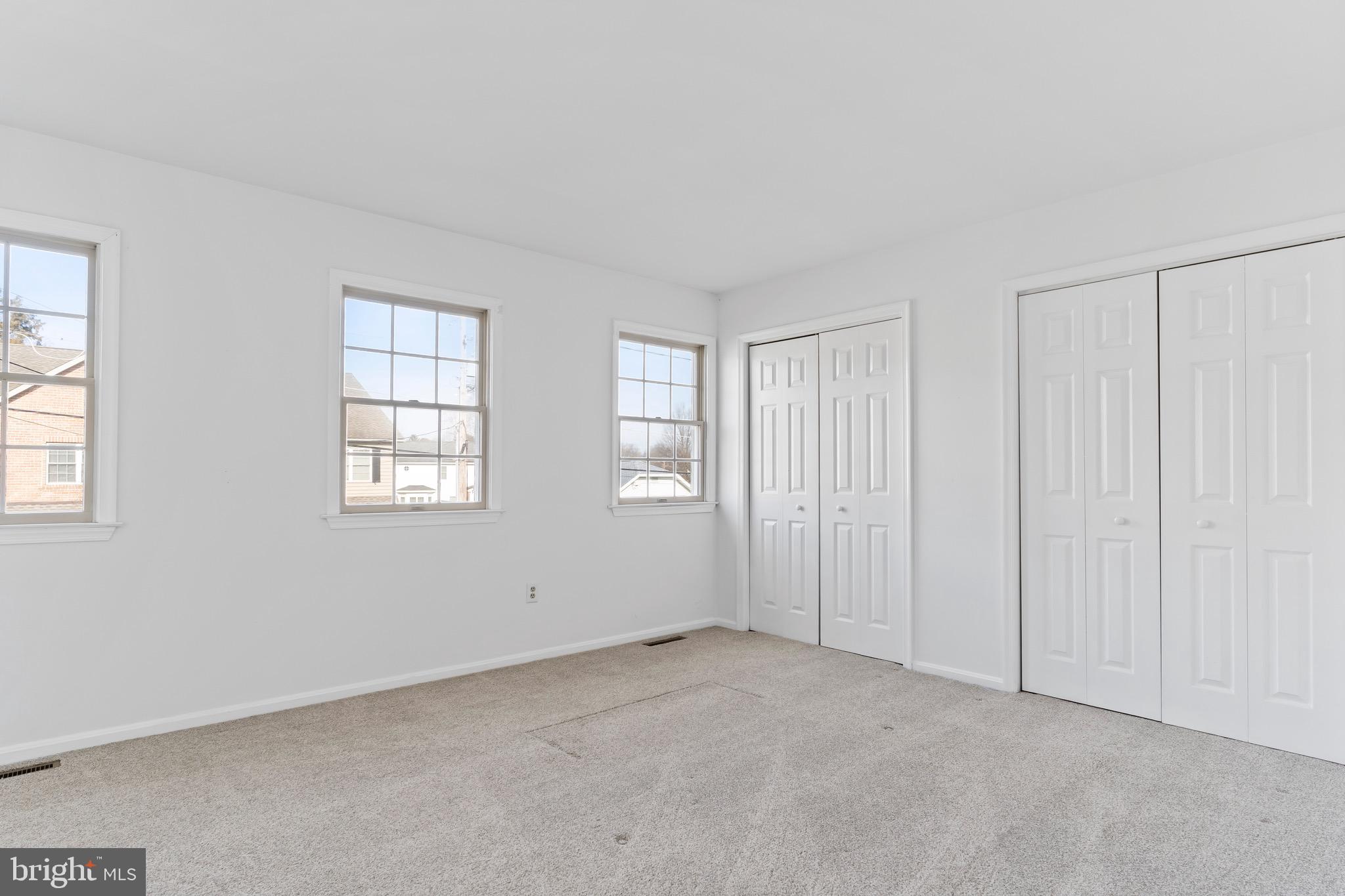 GREEN OAKS CONDOMINIUMS - Residential