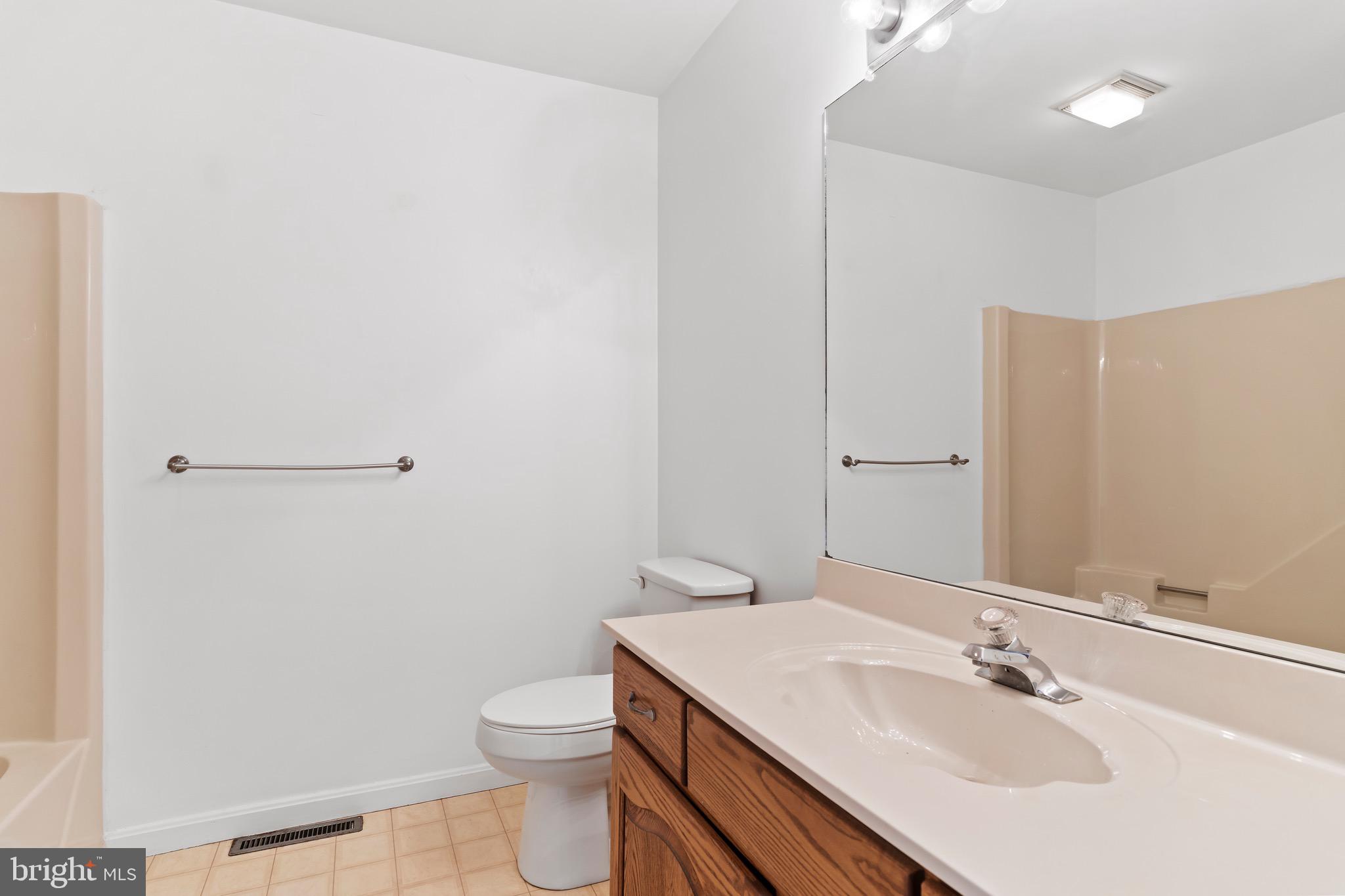 GREEN OAKS CONDOMINIUMS - Residential