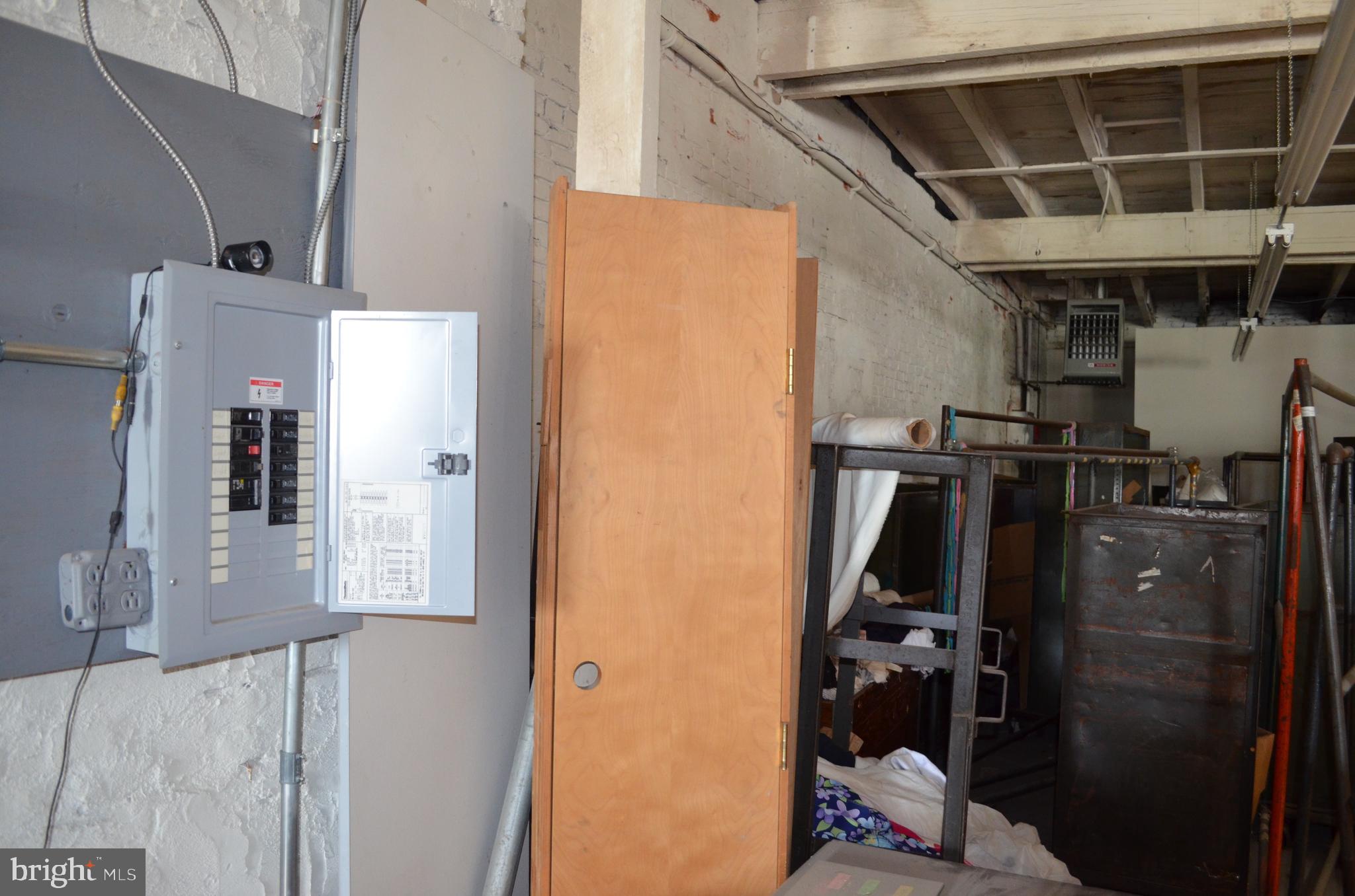 FISHTOWN - Commercial Sale