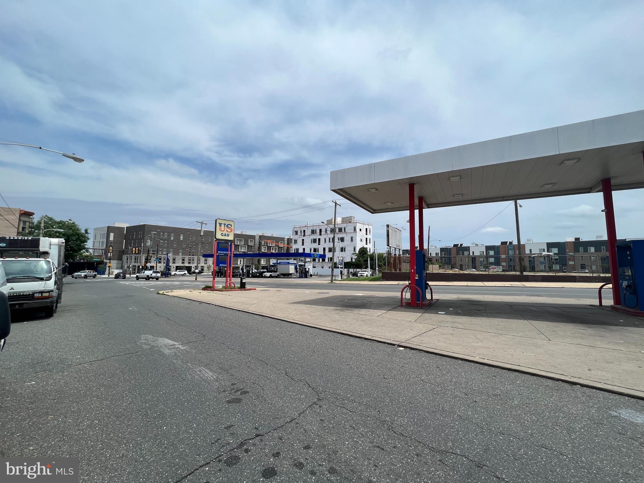 FISHTOWN - Commercial Sale