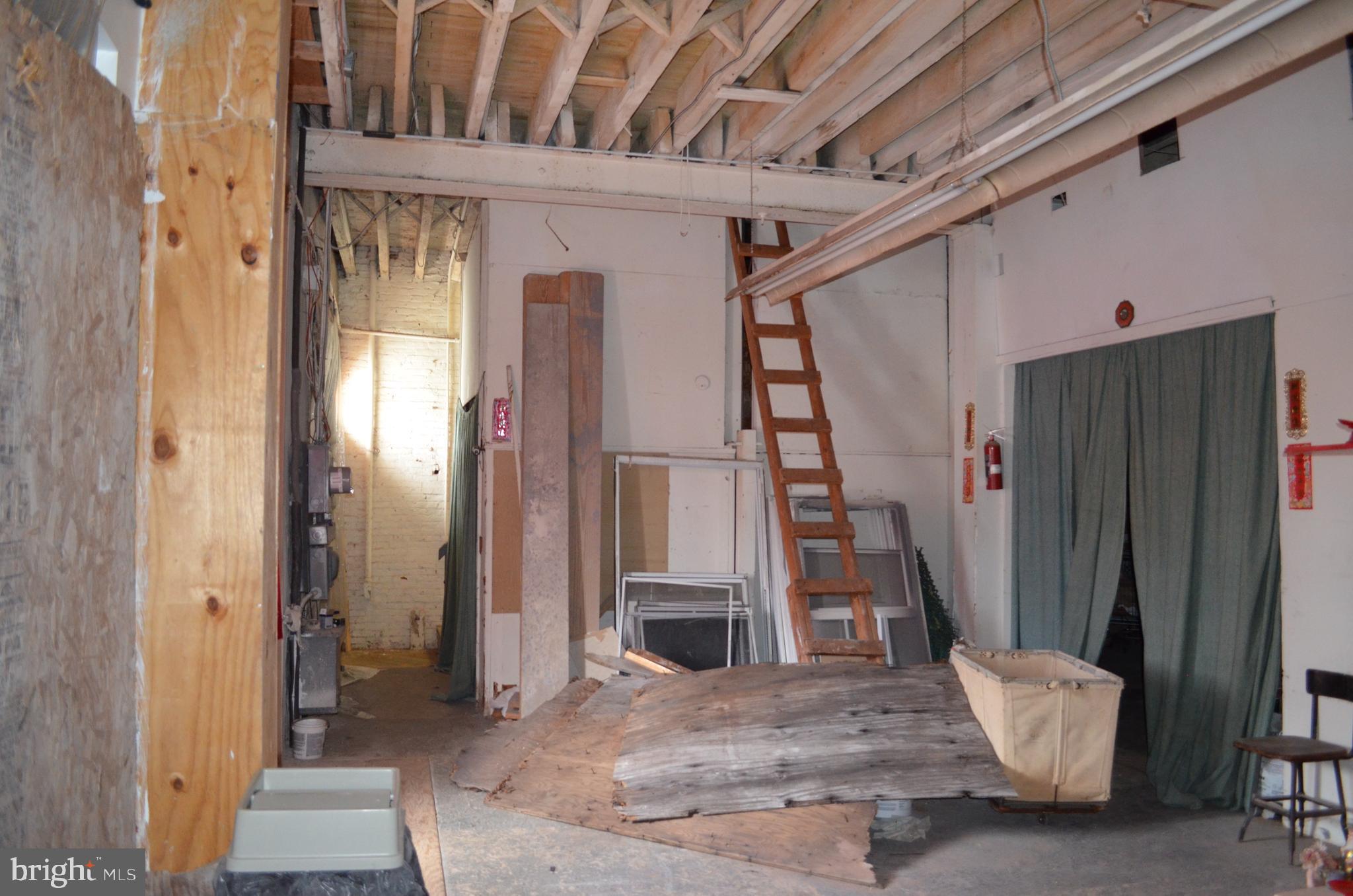 FISHTOWN - Commercial Sale