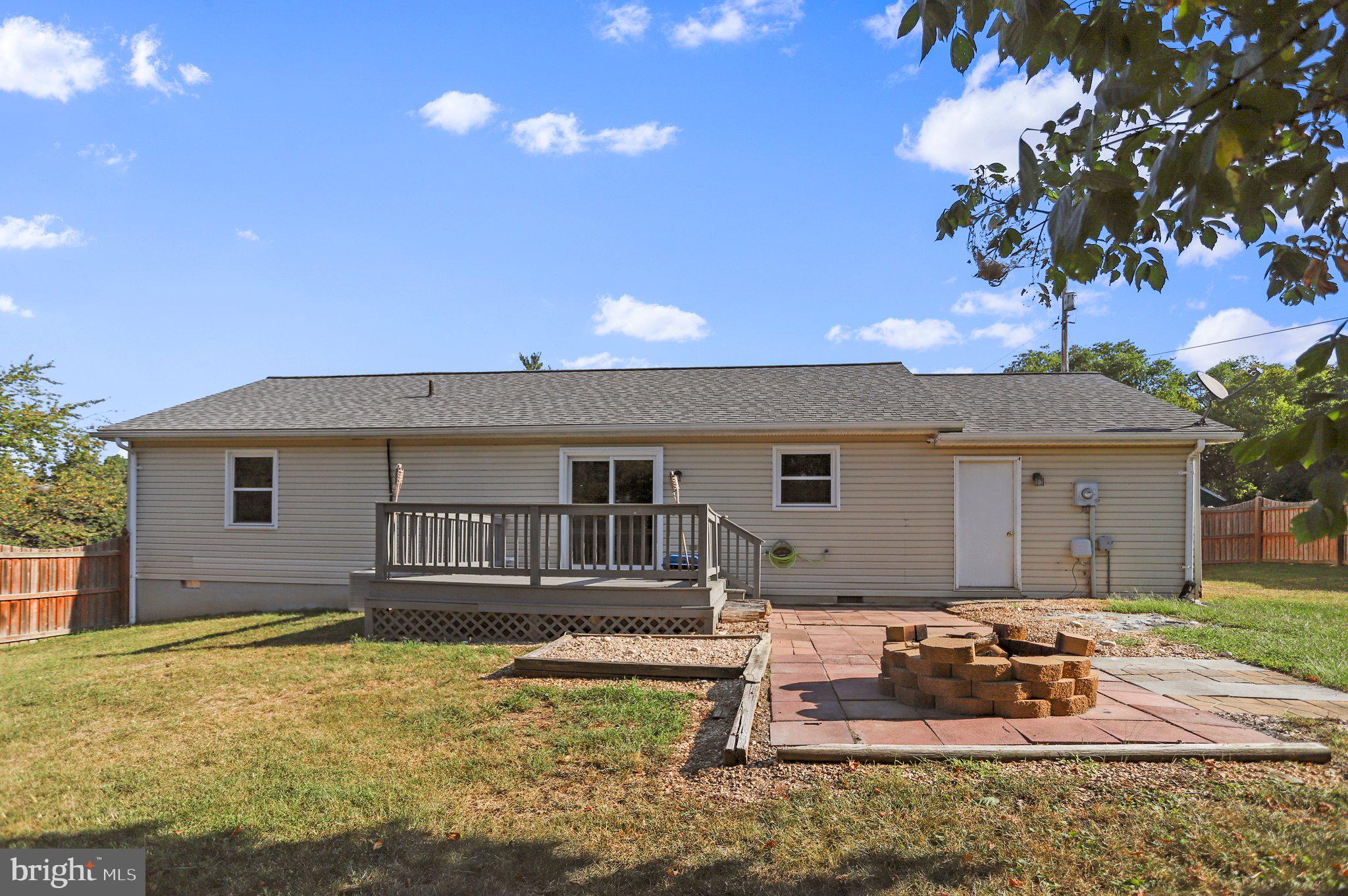 CREEKSIDE - Residential Lease