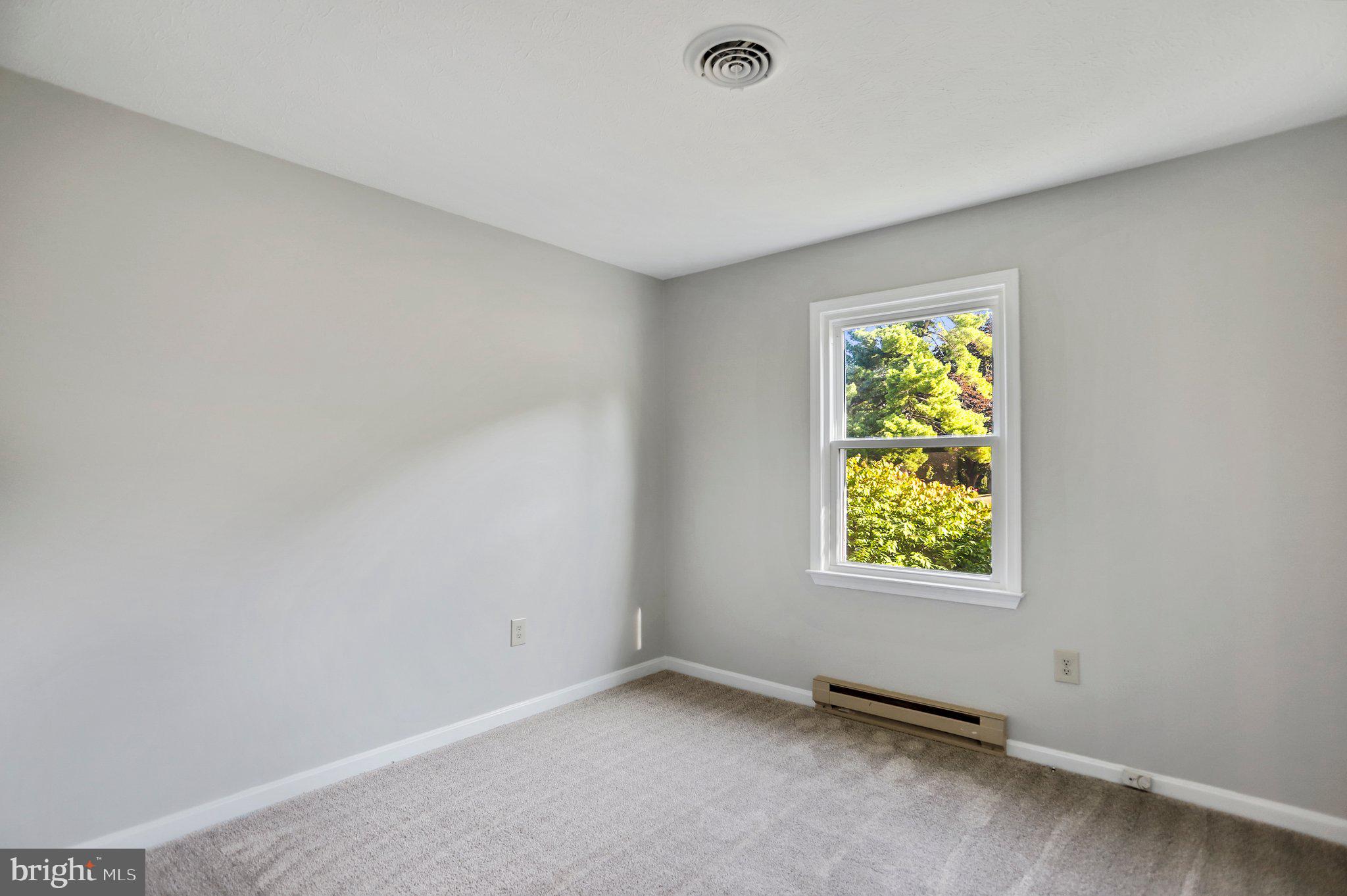 CREEKSIDE - Residential Lease