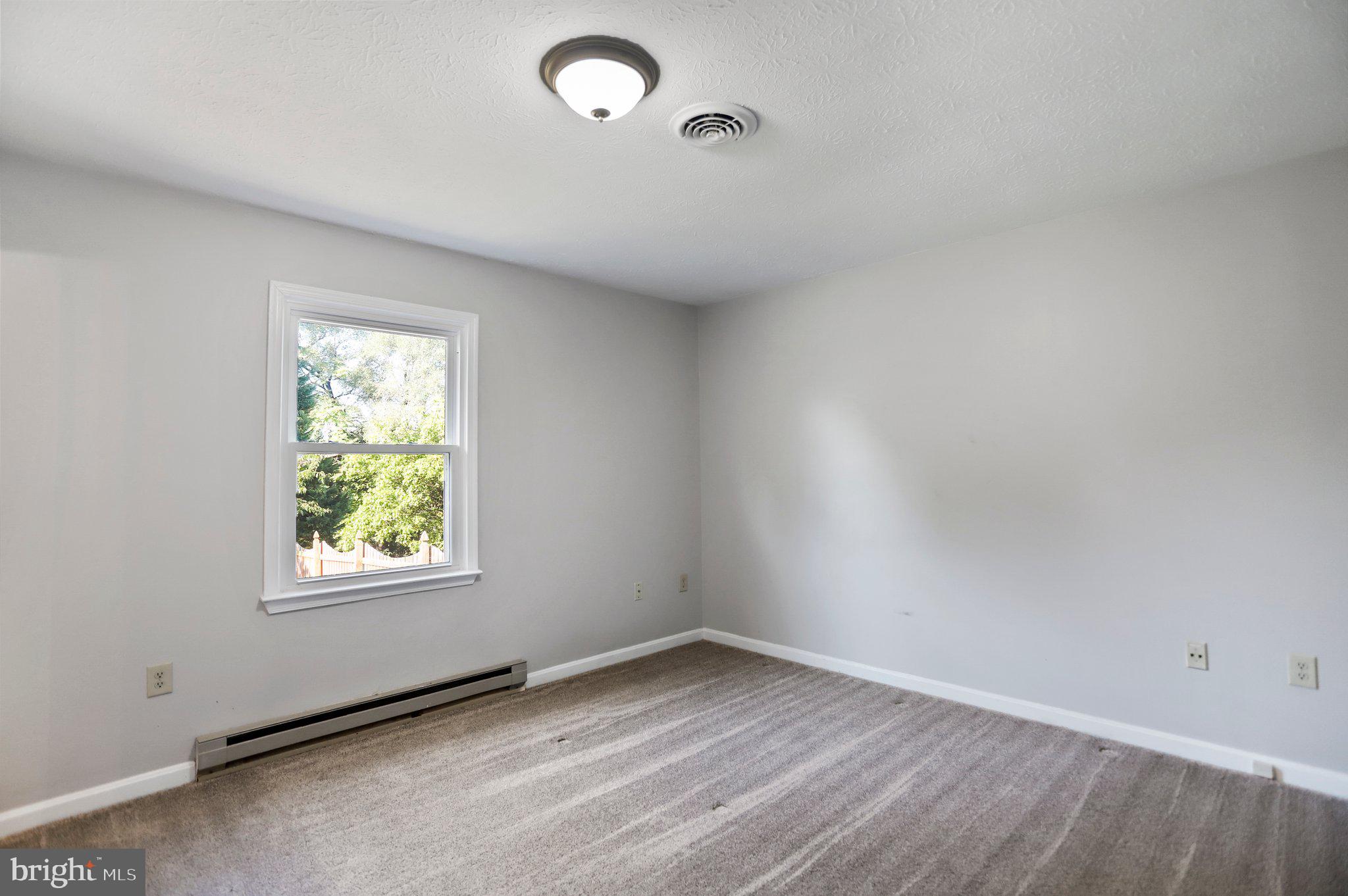 CREEKSIDE - Residential Lease