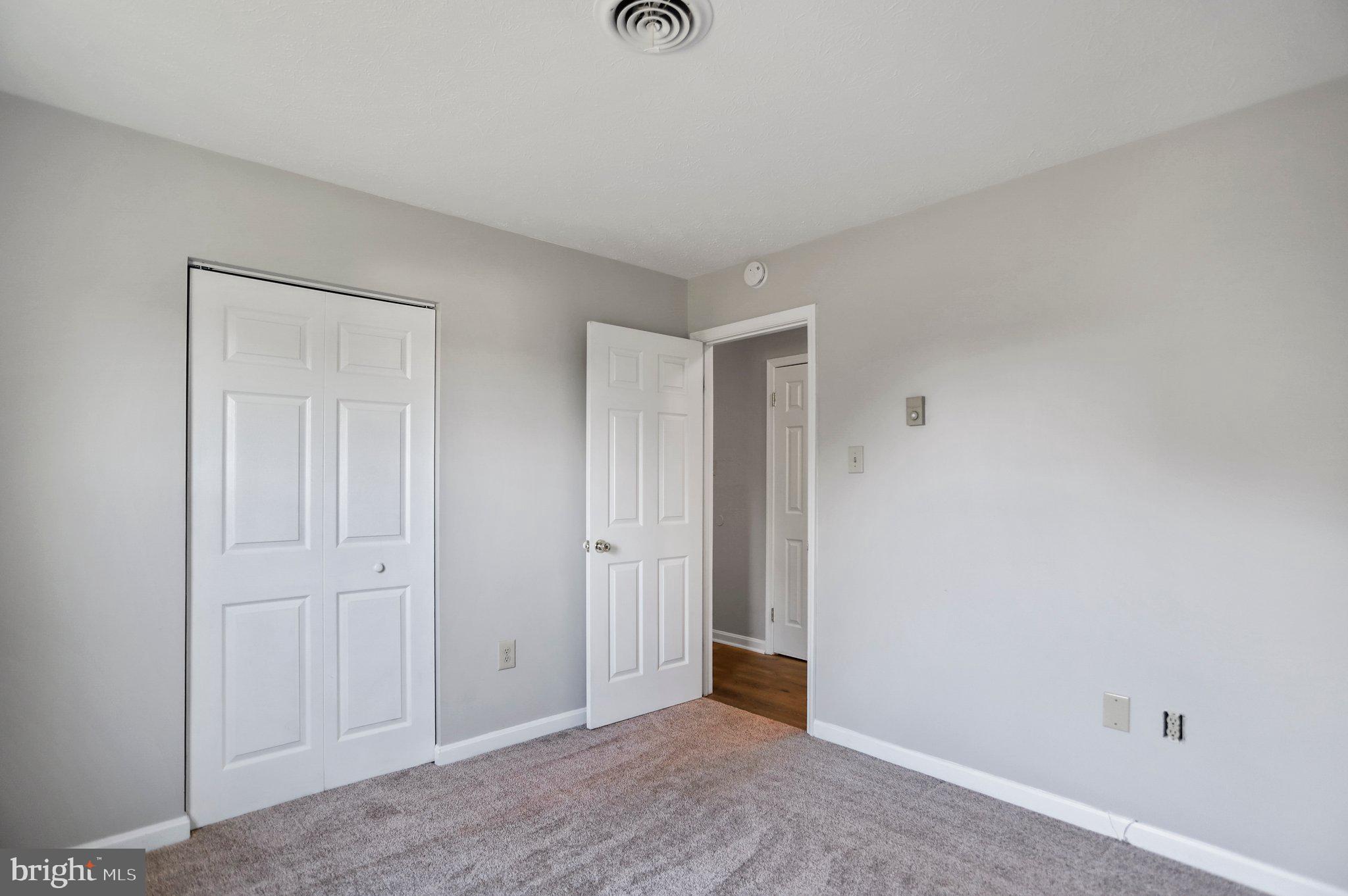 CREEKSIDE - Residential Lease