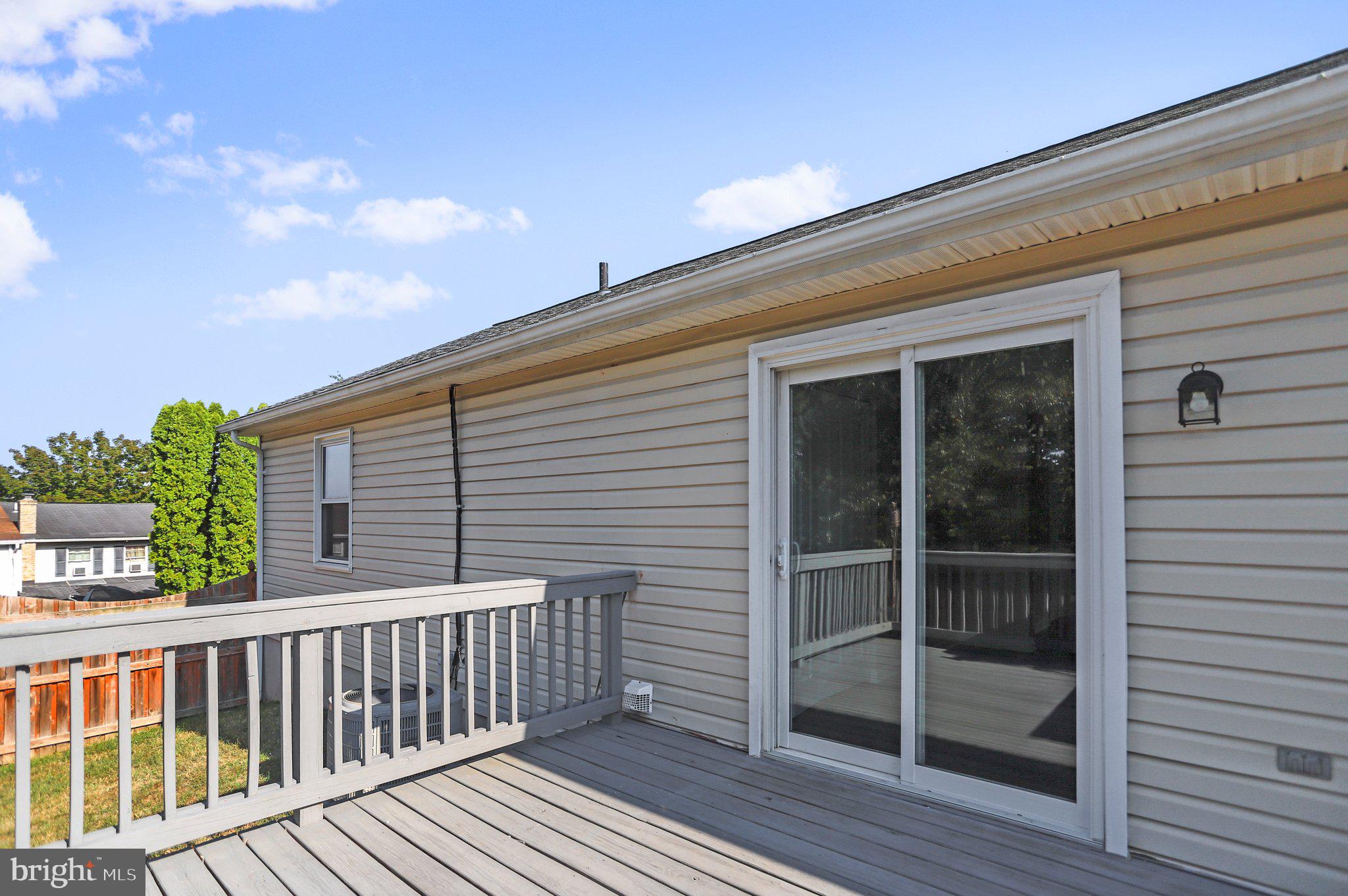 CREEKSIDE - Residential Lease