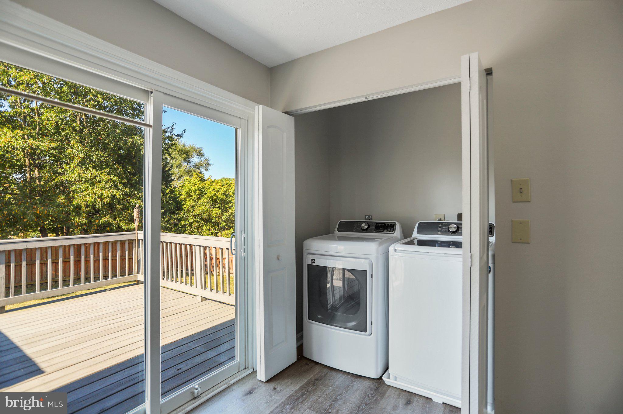 CREEKSIDE - Residential Lease