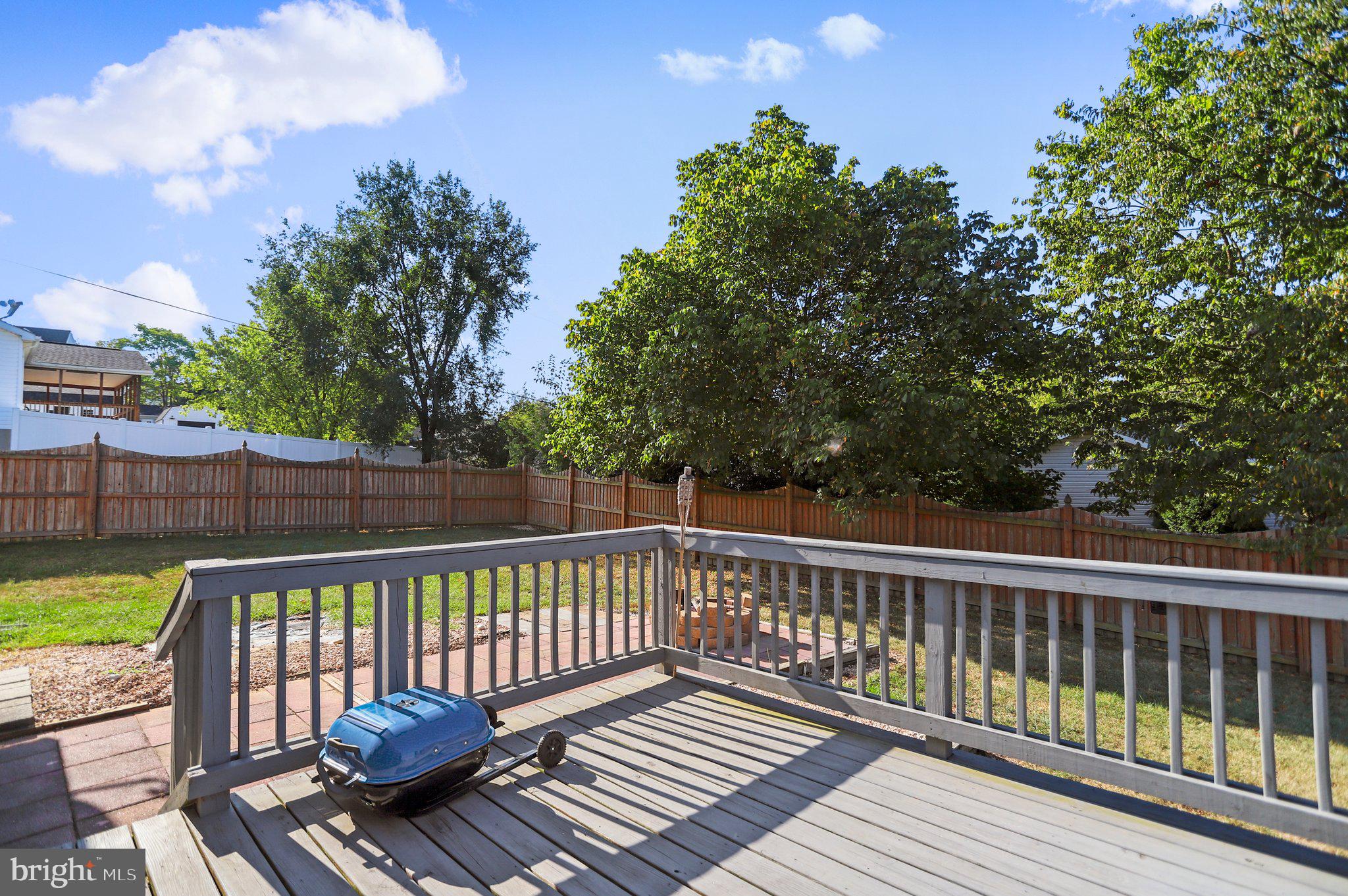 CREEKSIDE - Residential Lease