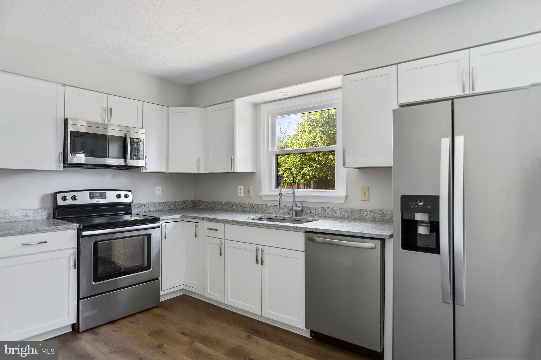 CREEKSIDE - Residential Lease