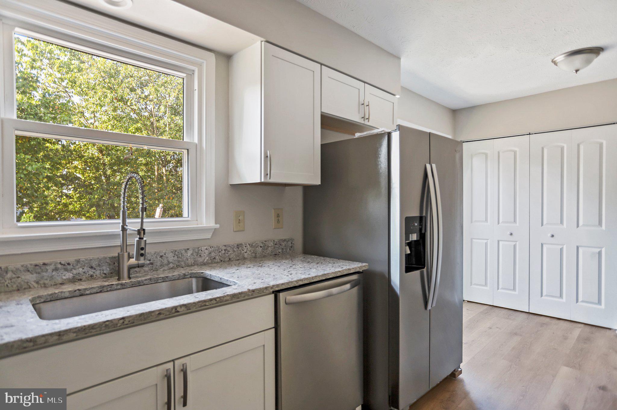 CREEKSIDE - Residential Lease