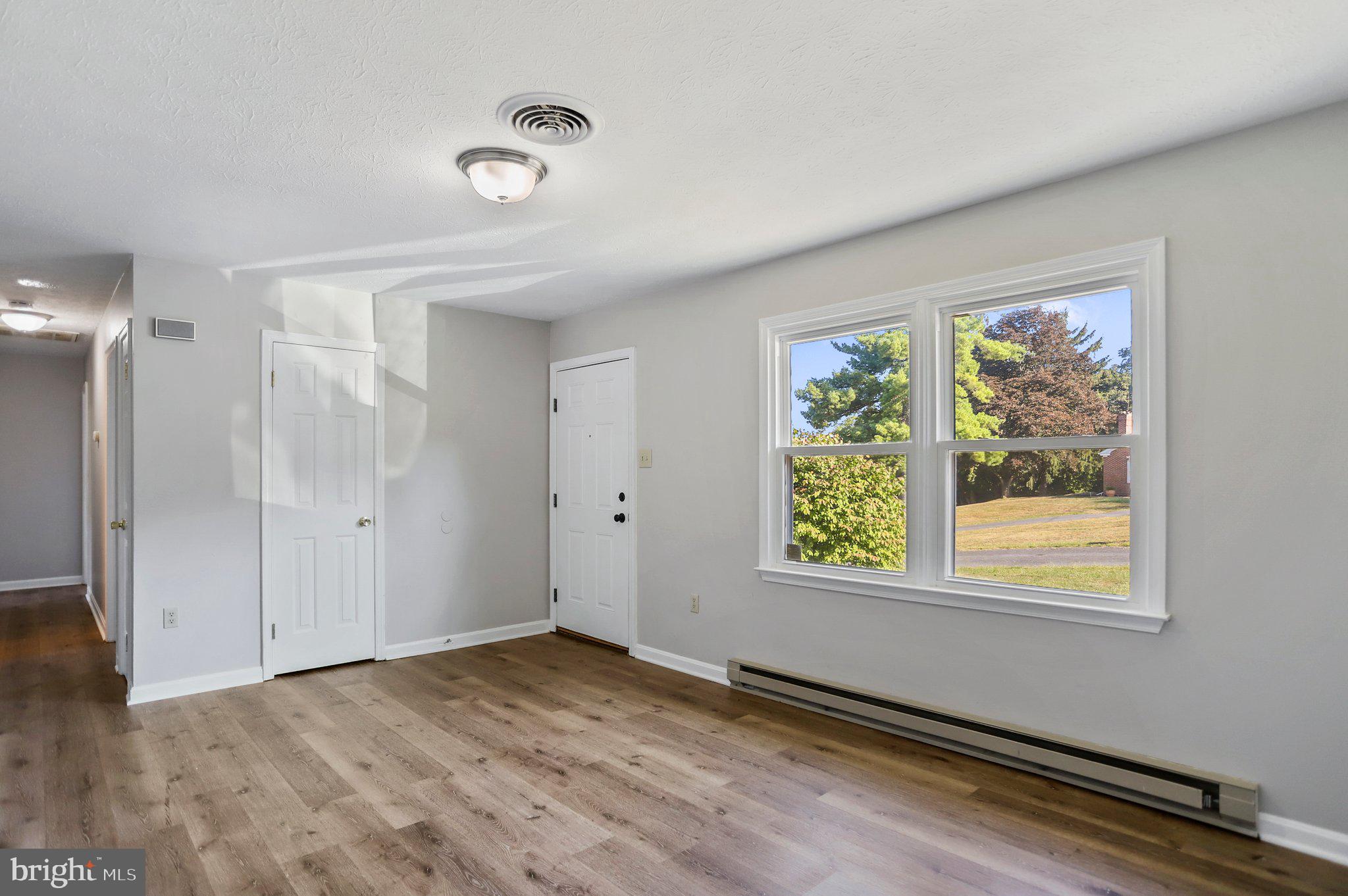 CREEKSIDE - Residential Lease